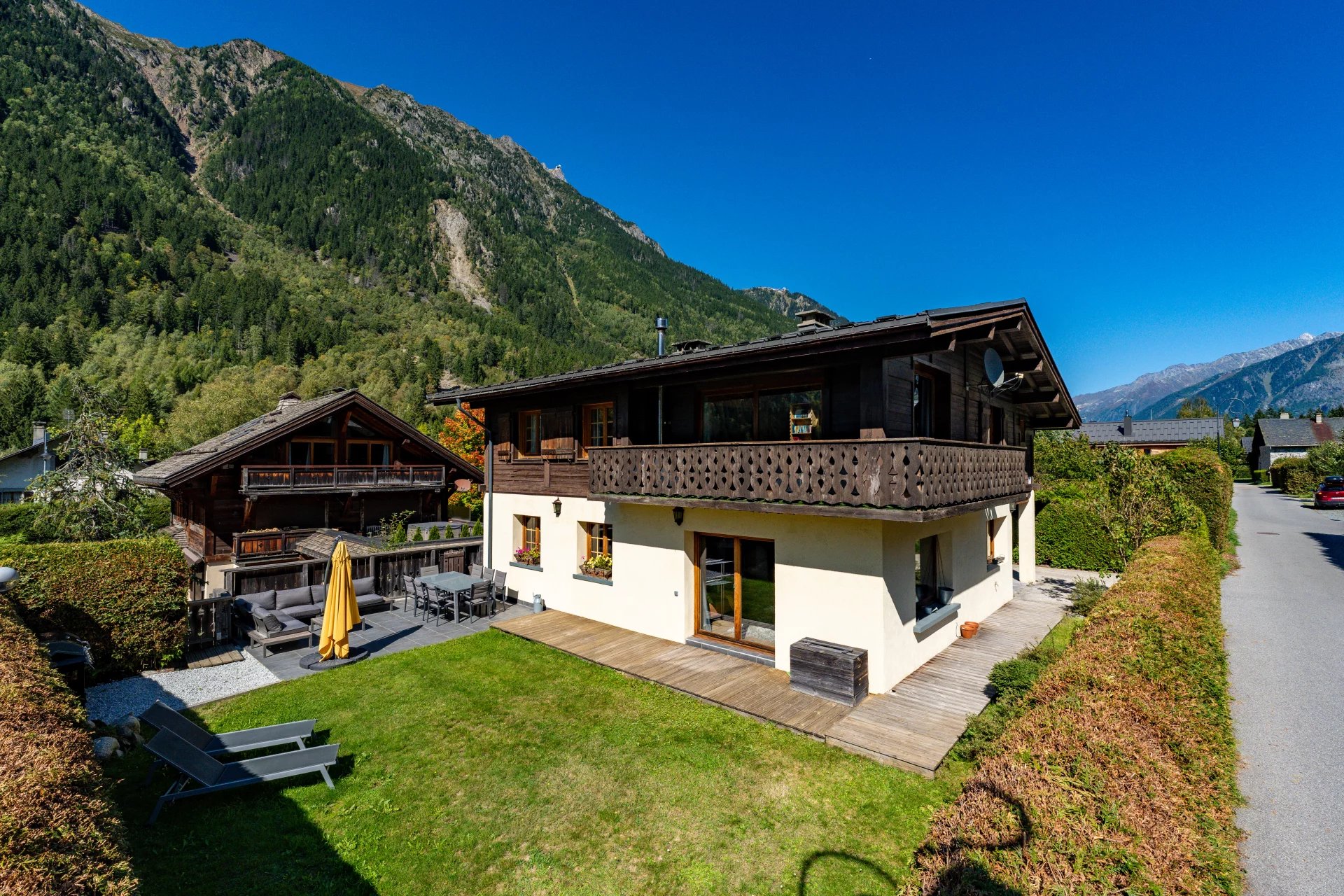 Photo of LES BOSSONS - A large, 4-bedroom chalet with independent apartment in les Bossons, Chamonix