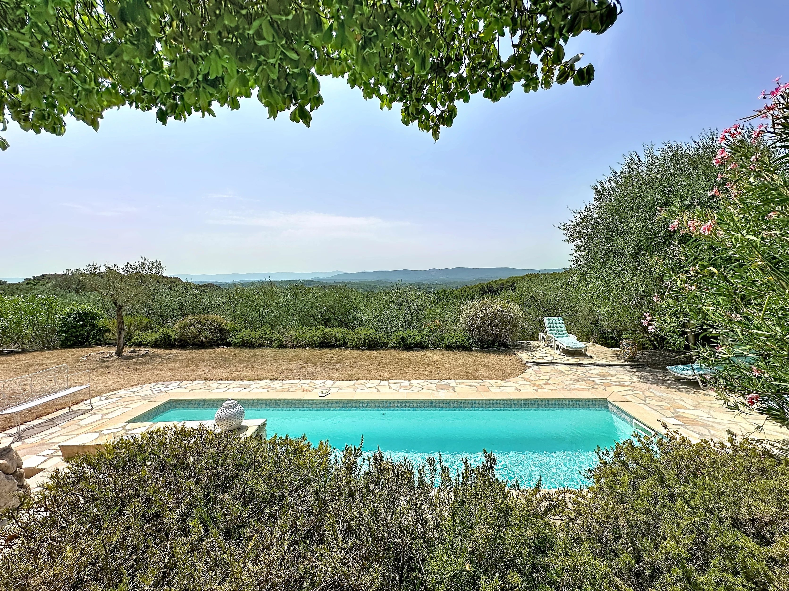 House in Lorgues - Image 2