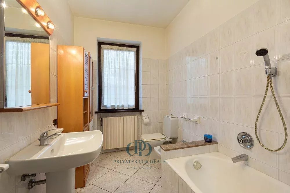 Villa Olgiate Comasco - picture 15