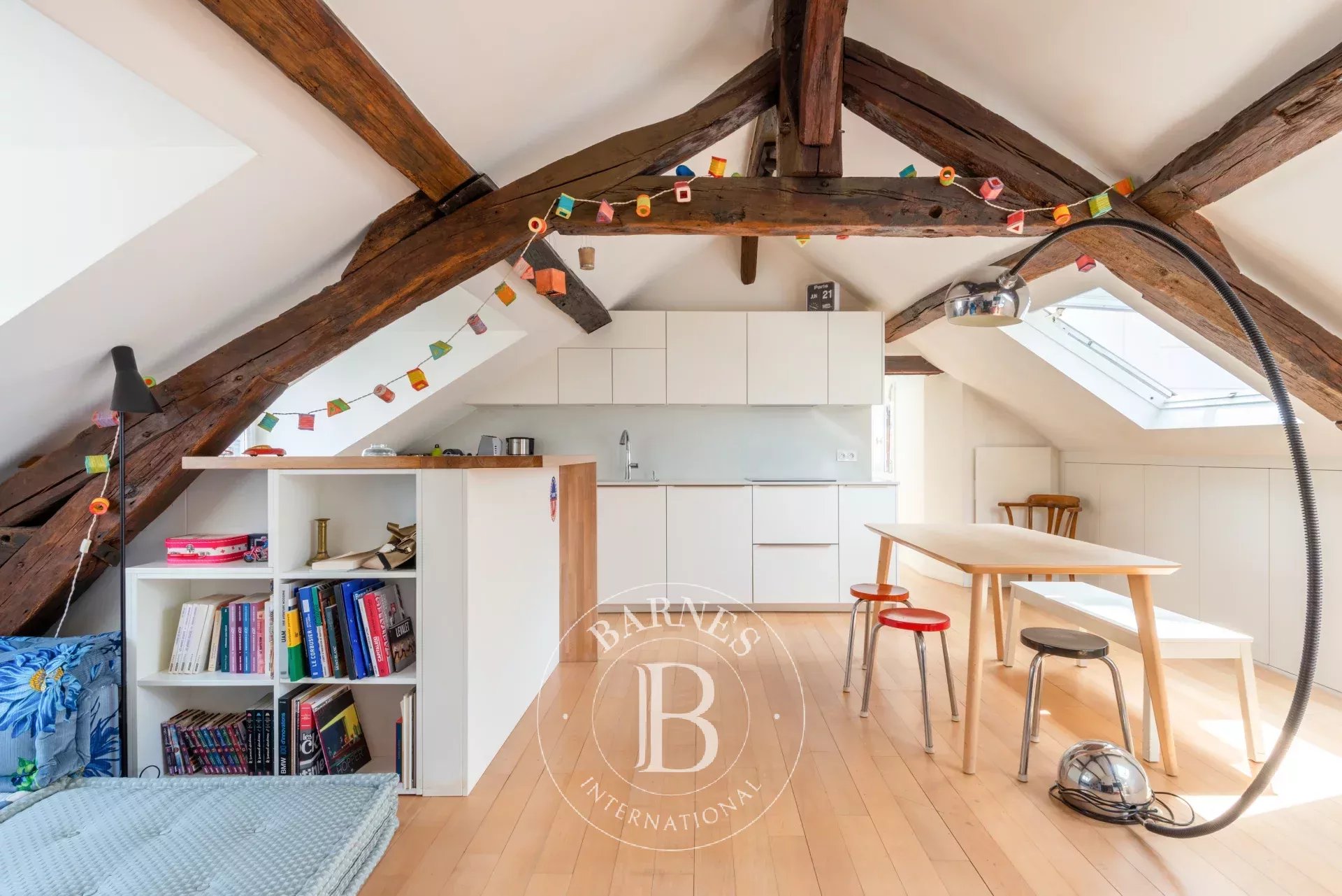 Daire Paris 4ème - picture 7