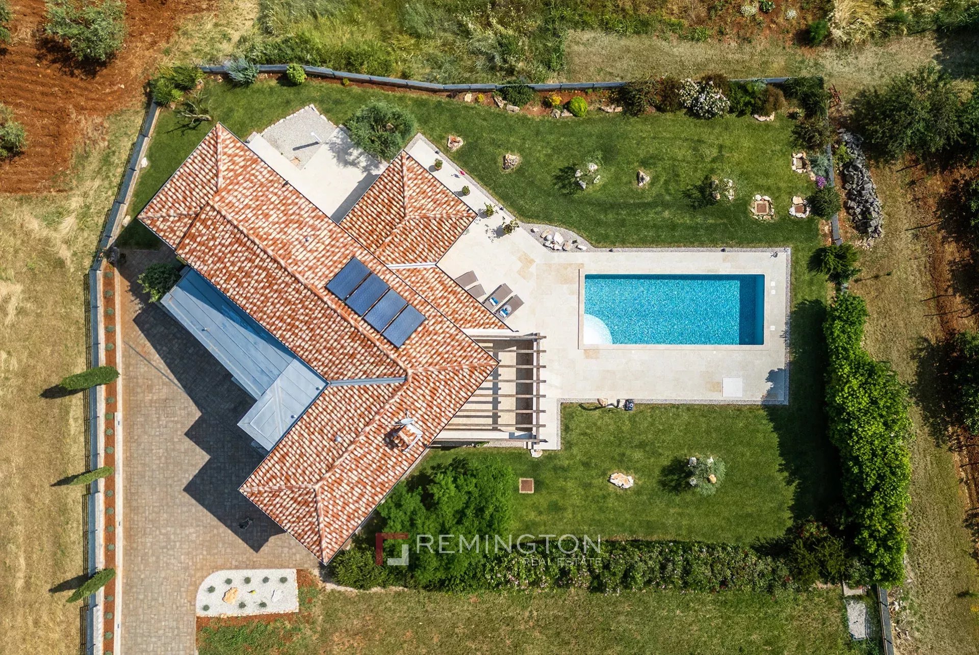 3 Bedroom Villa/Townhouse's Image 21