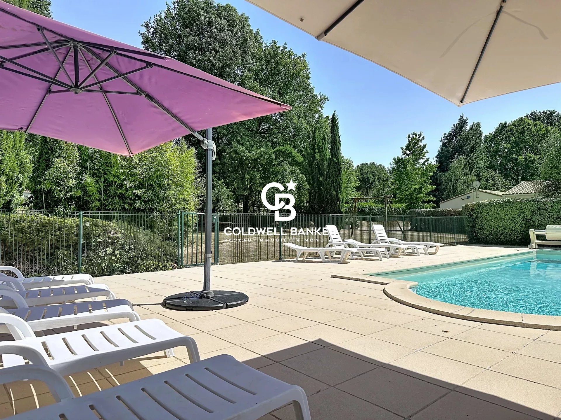 Complexe de gites avec piscine et tennis au cœur de la Vendée