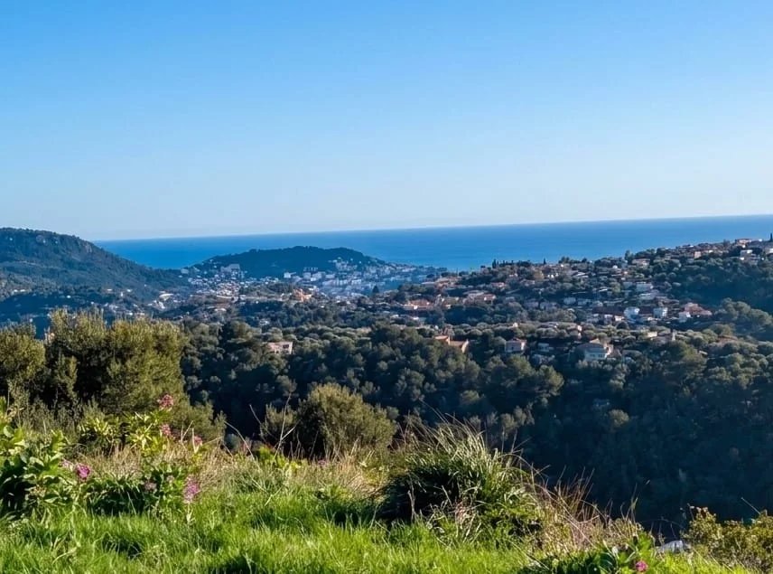 FALICON, sea view land with building permit