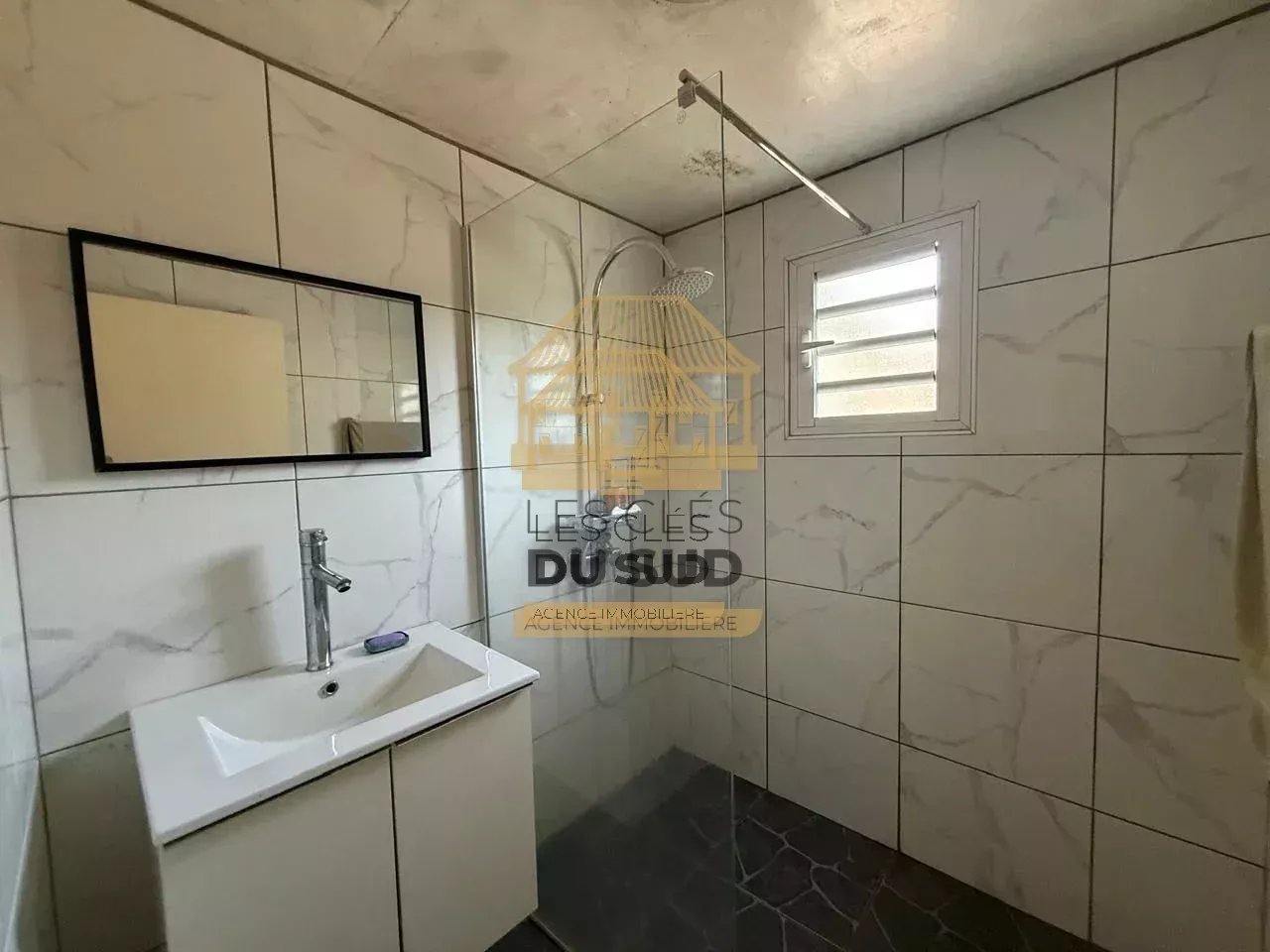 A VENDRE- VILLA DE TYPE T4 DE 106 M2 ENVIRON - SAINT- JOSEPH - 219 000 €