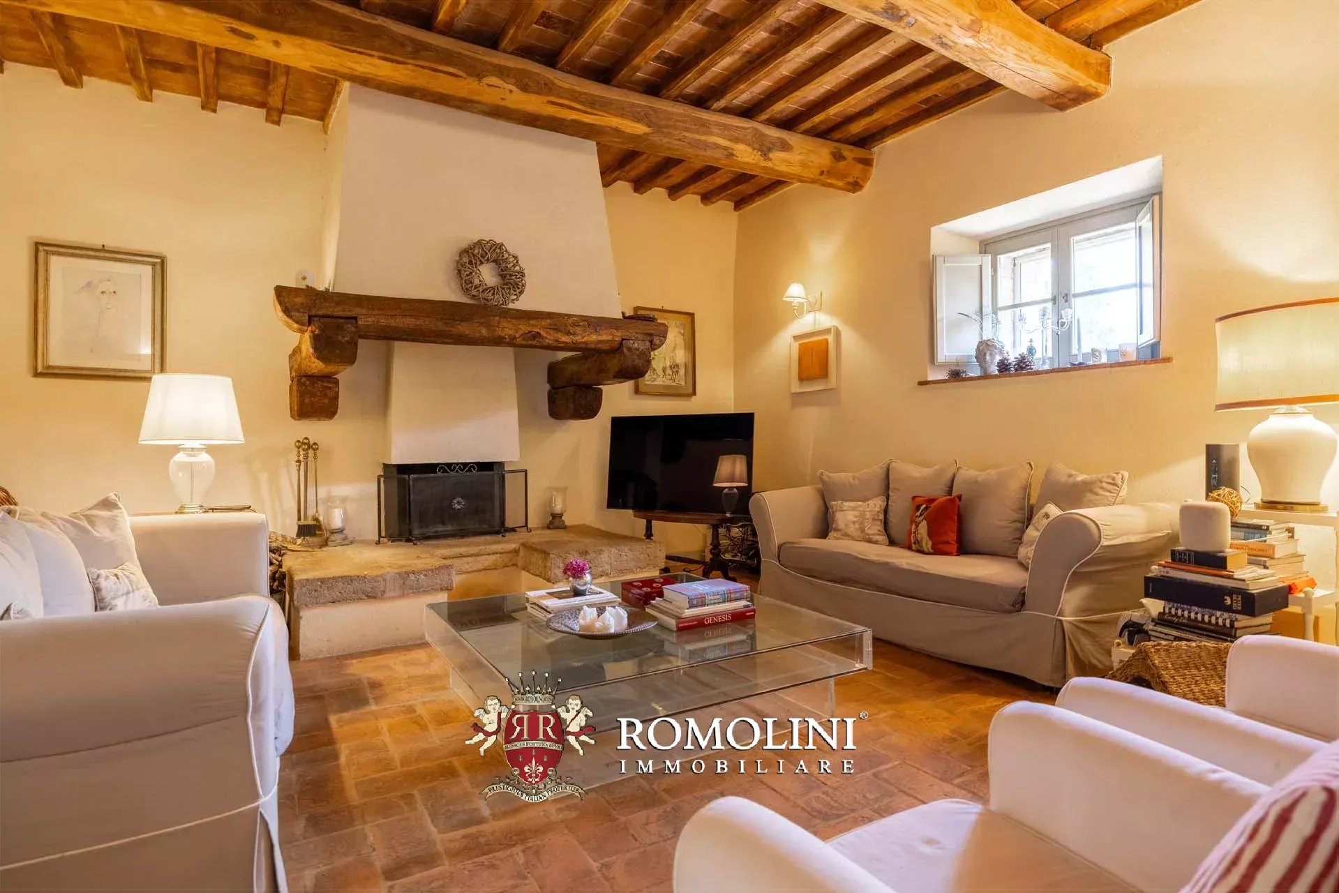 6 Bedroom Villa/Townhouse's Image 40