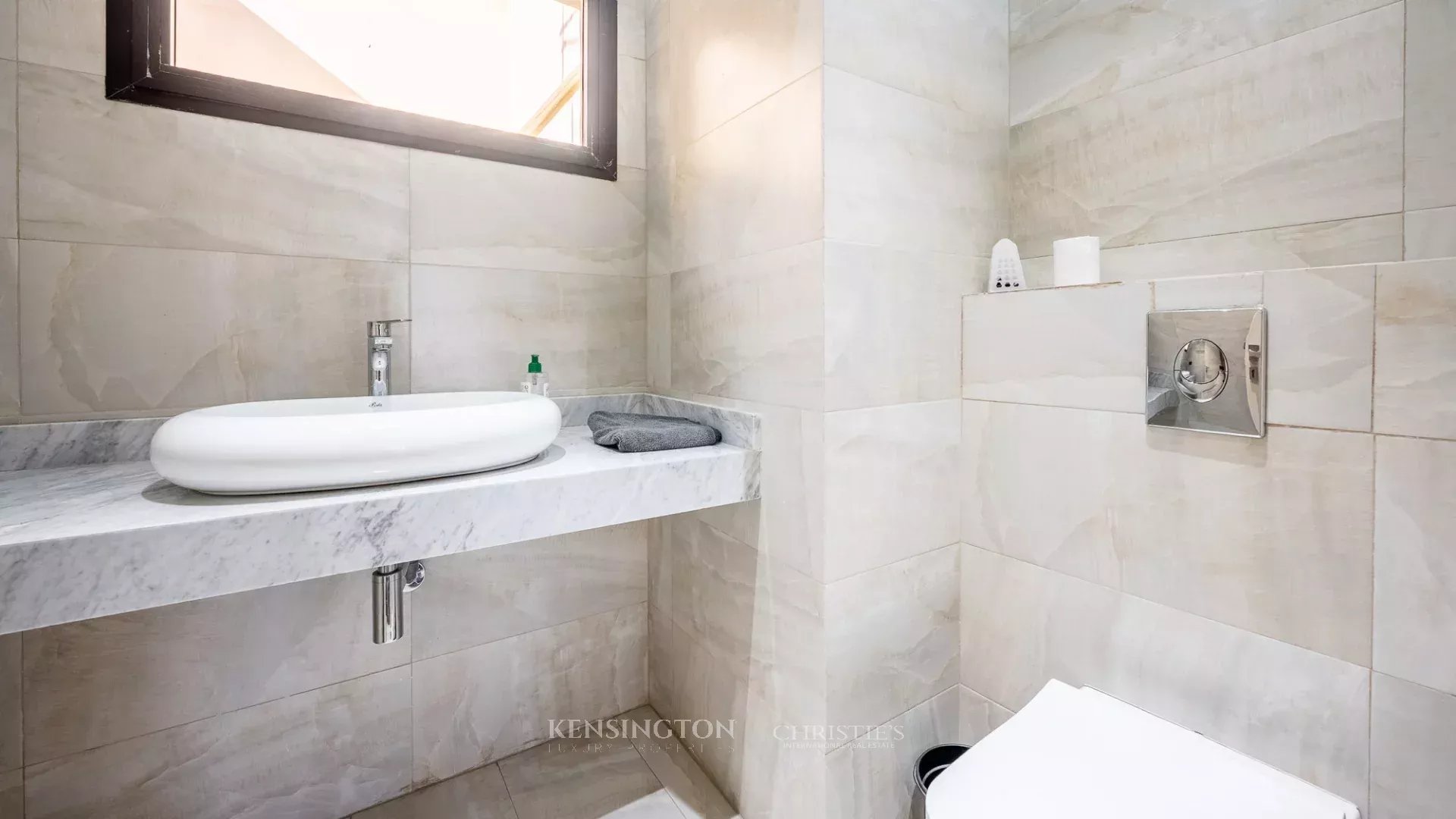 3 Bedroom Apartment/Flat's Image 10