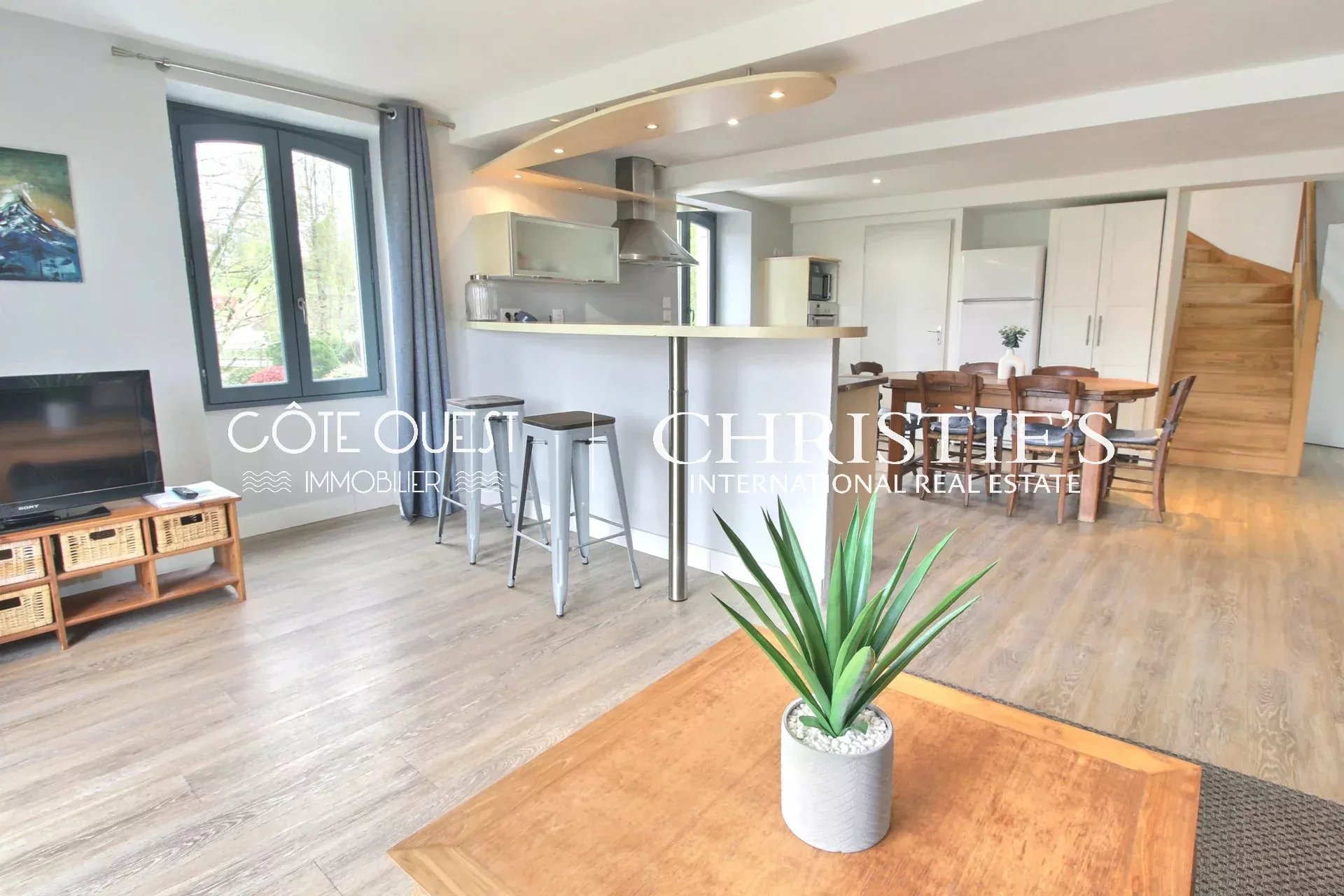 4 Bedroom Villa/Townhouse's Image 12