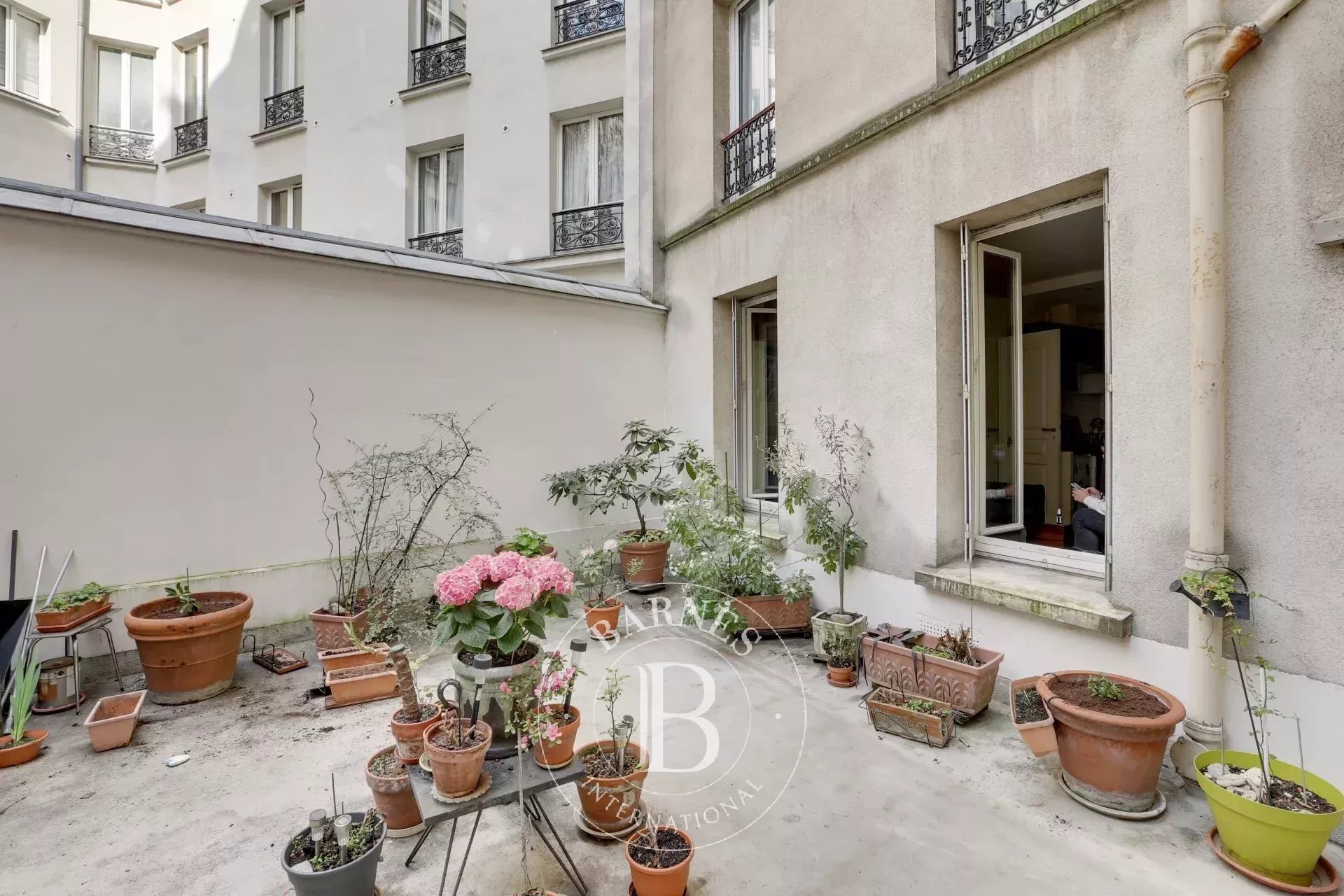 Daire Paris 7ème - picture 17