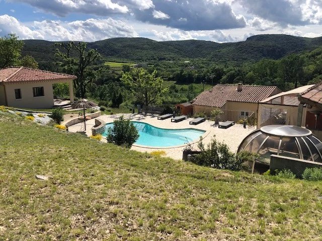 Ardèche proximité de la Drôme - Propriété de 200m²  sur 2 700m² de terrain