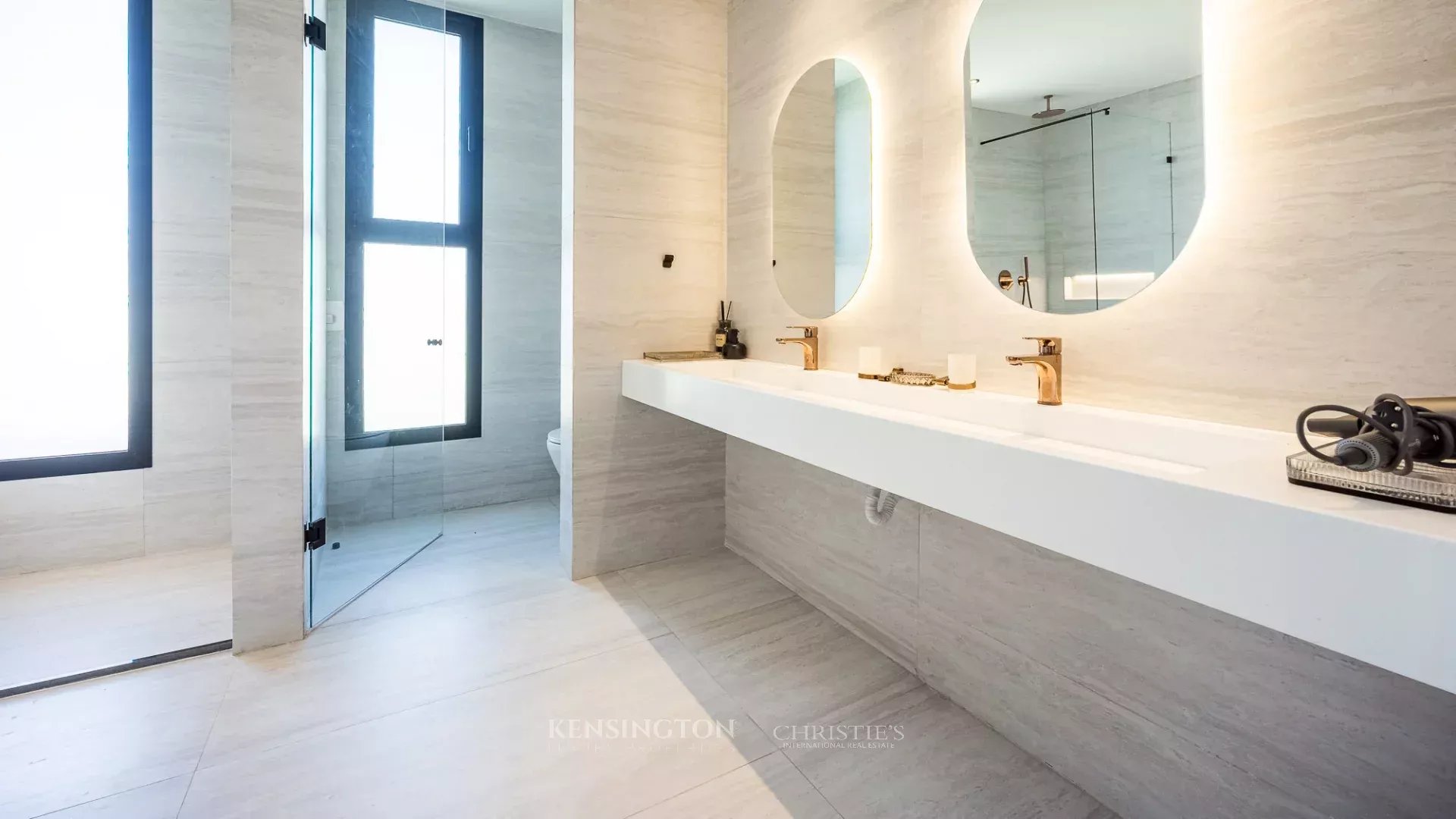4 Bedroom Villa/Townhouse's Image 33
