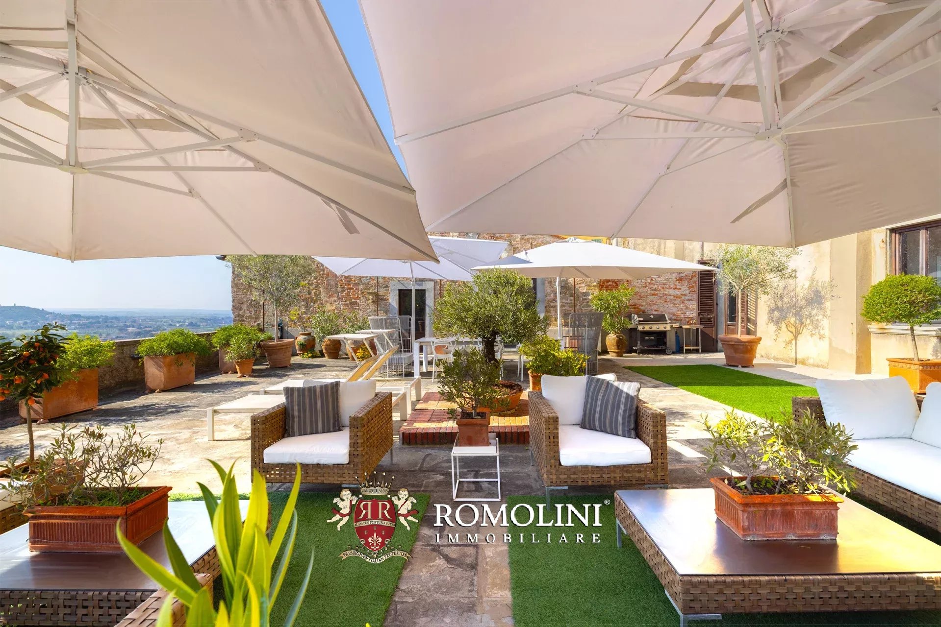 4 Bedroom Villa/Townhouse's Image 5