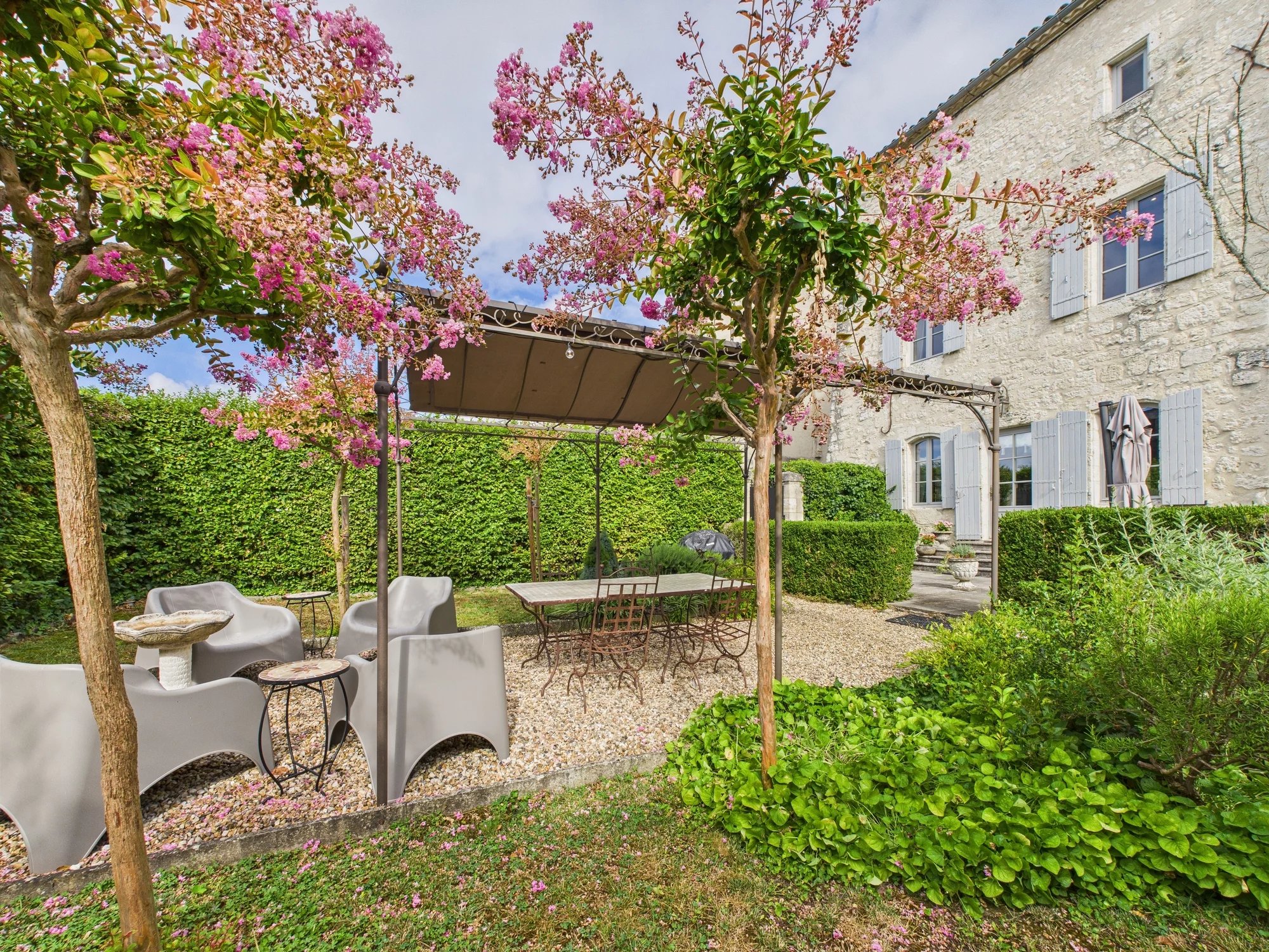 Élégante maison médiévale au cœur d’Issigeac, en Dordogne