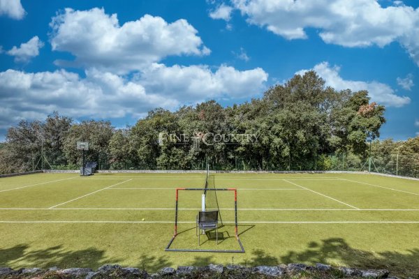 Luxury 9-Bedroom Family Estate with Tennis & Helipad in Valbonne — photo 5