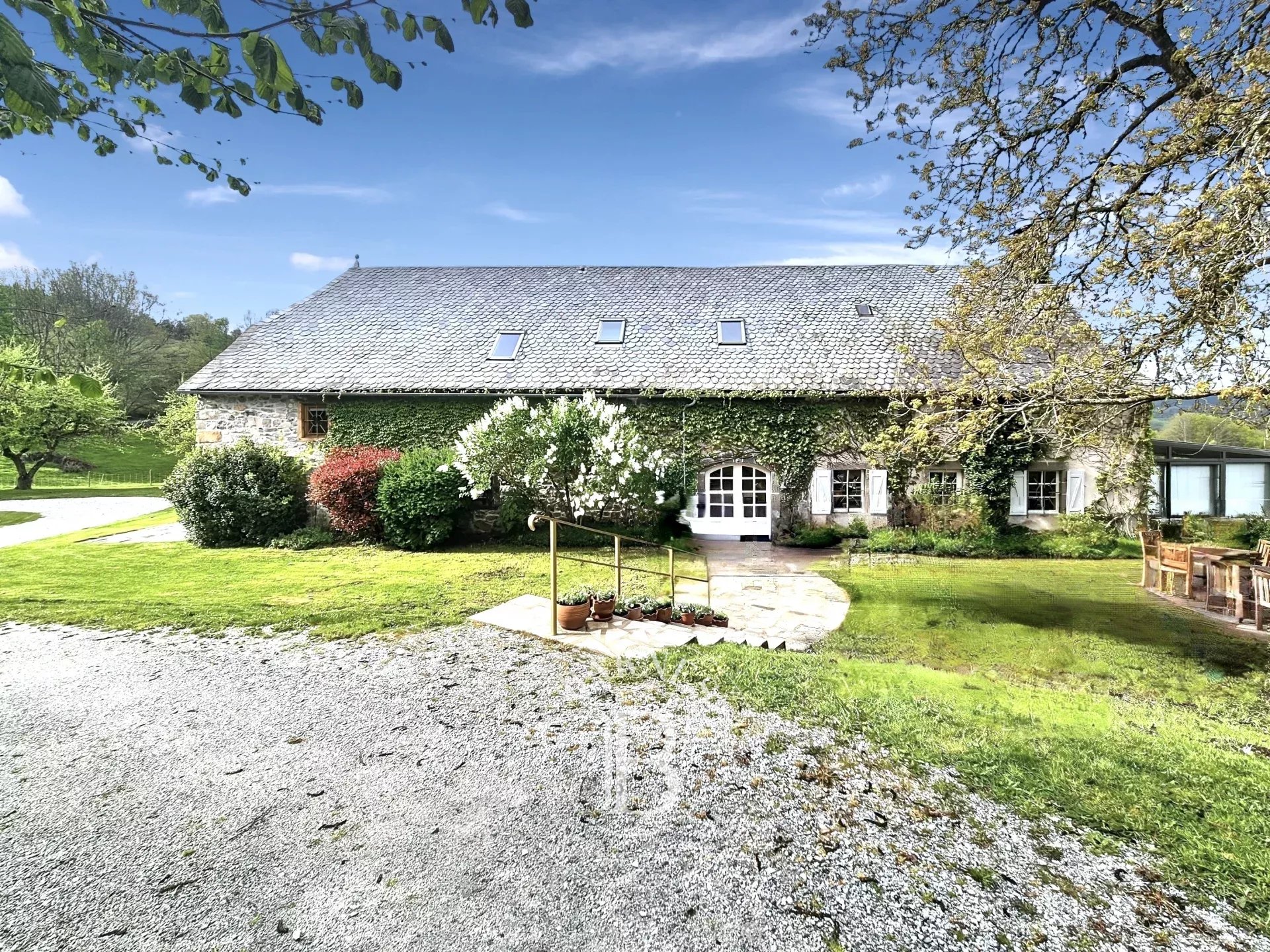 Gîte Trémouille  -  ref 86968398 (picture 2)