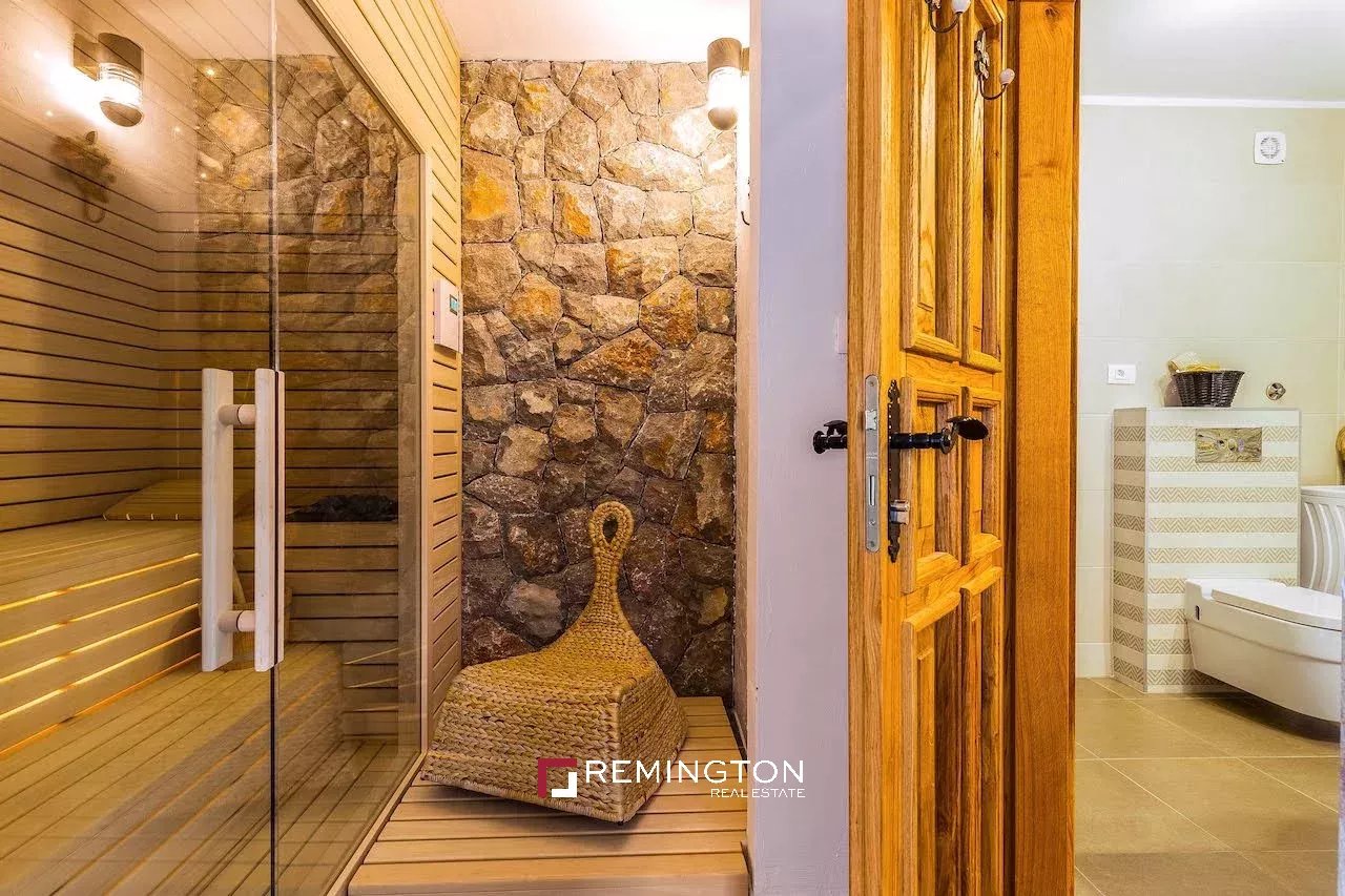 2 Bedroom Villa/Townhouse's Image 11
