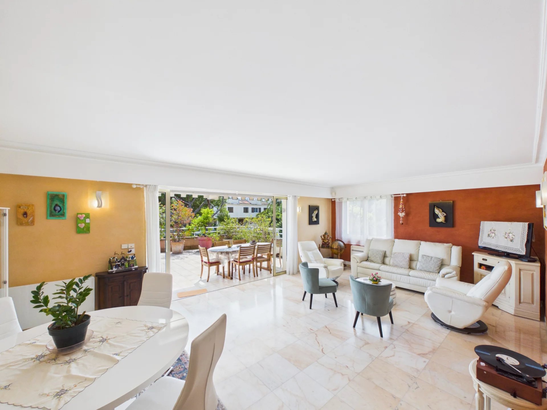 JUAN LES PINS ANTIBES Spacieux 4 pièces avec grande terrasse plein sud – Proche centre et plages - Photo 2
