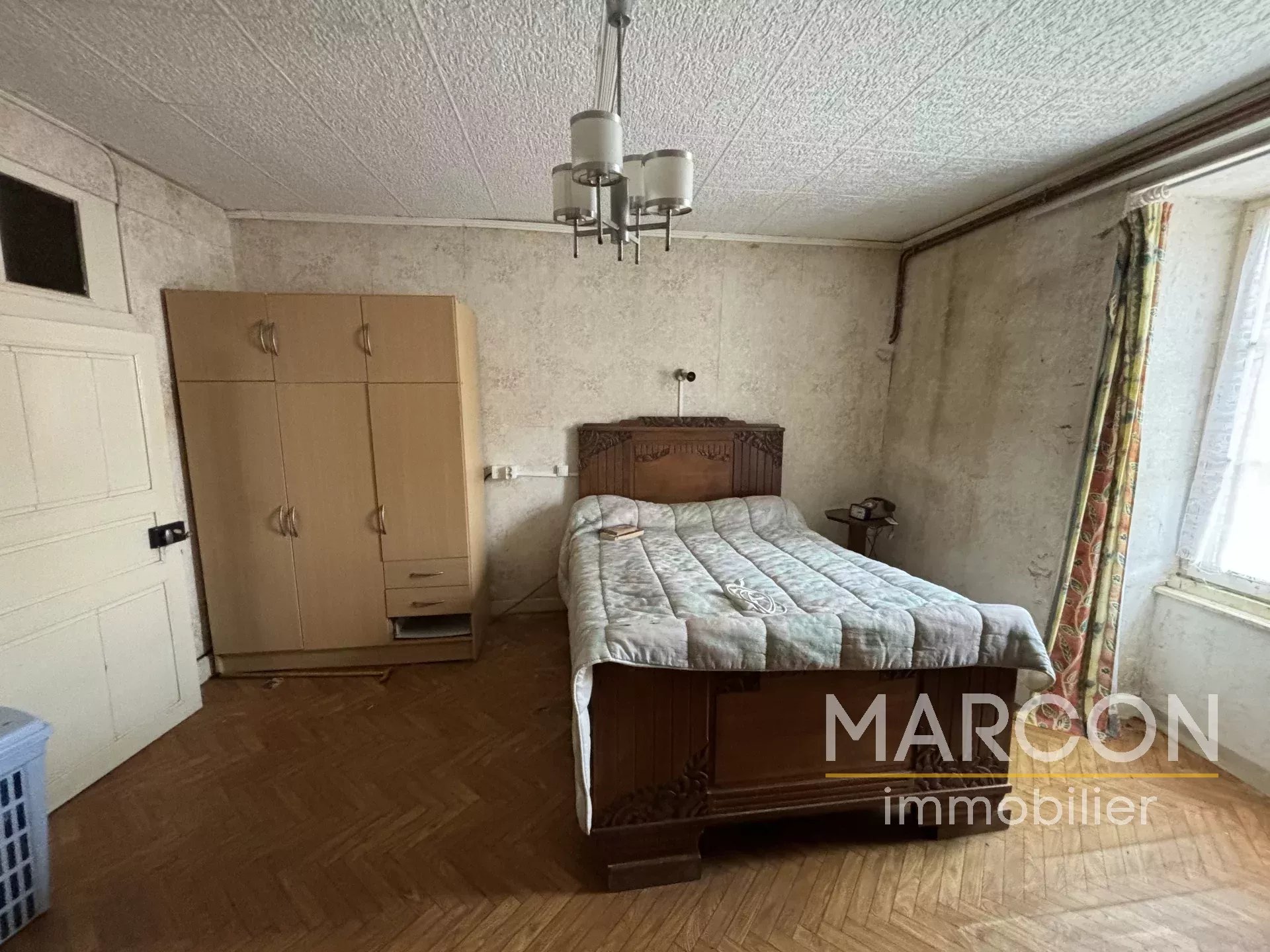 SALE HOUSE AREA CHAMBON-SUR-VOUEIZE