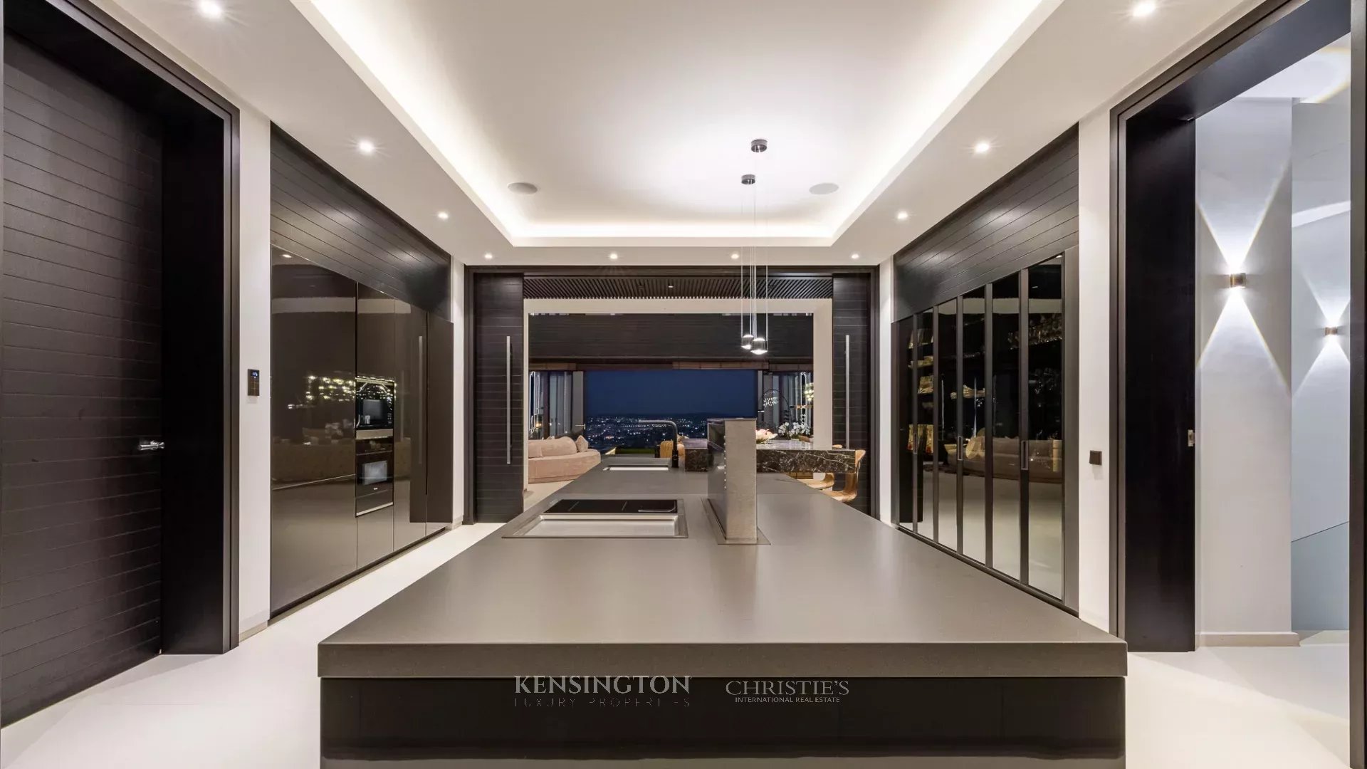 4 Bedroom Villa/Townhouse's Image 87