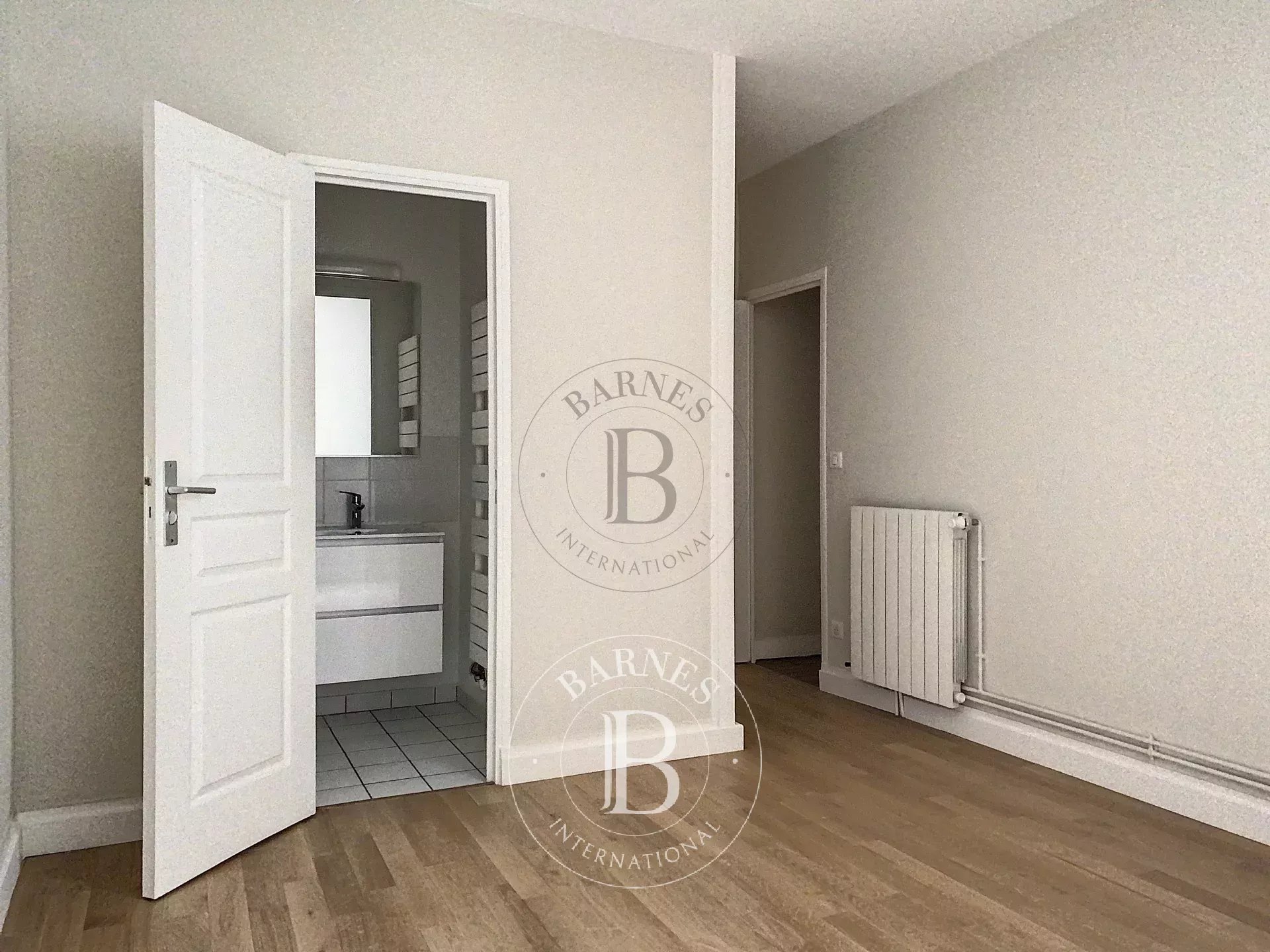 Daire Paris 10ème - picture 16