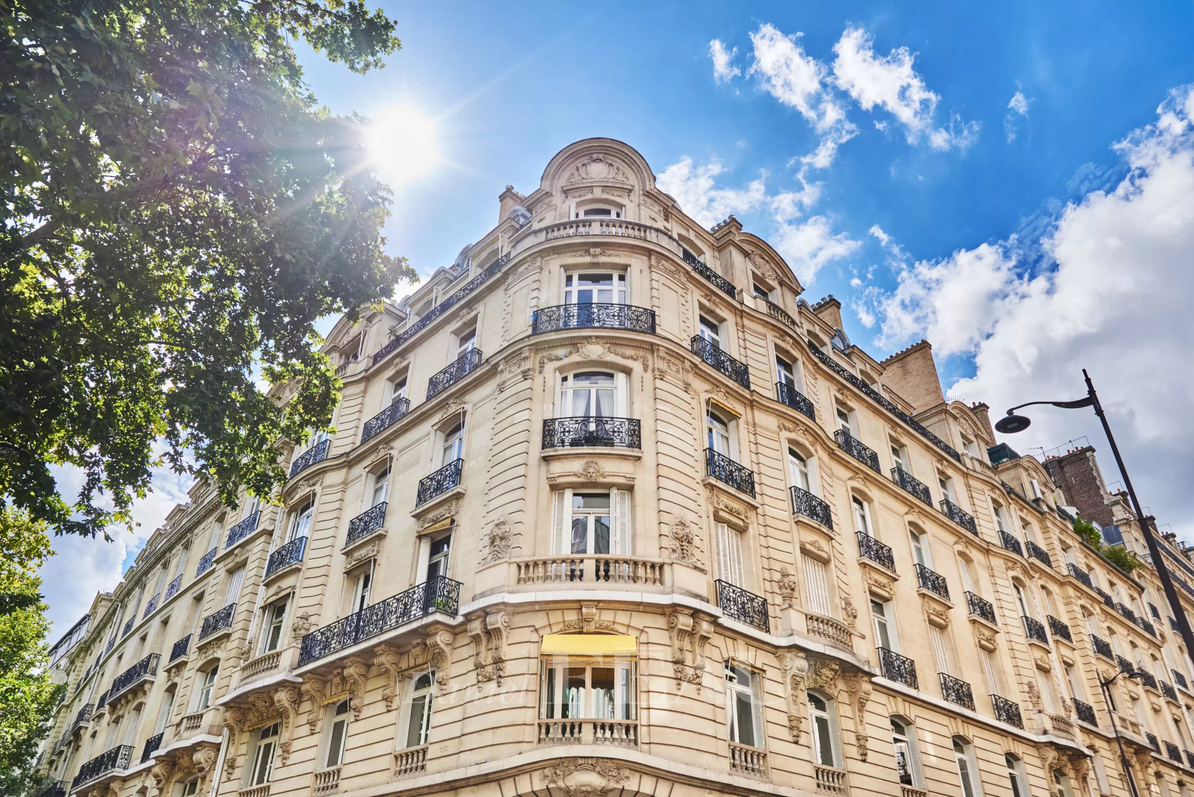 Location Appartement Paris 16ème