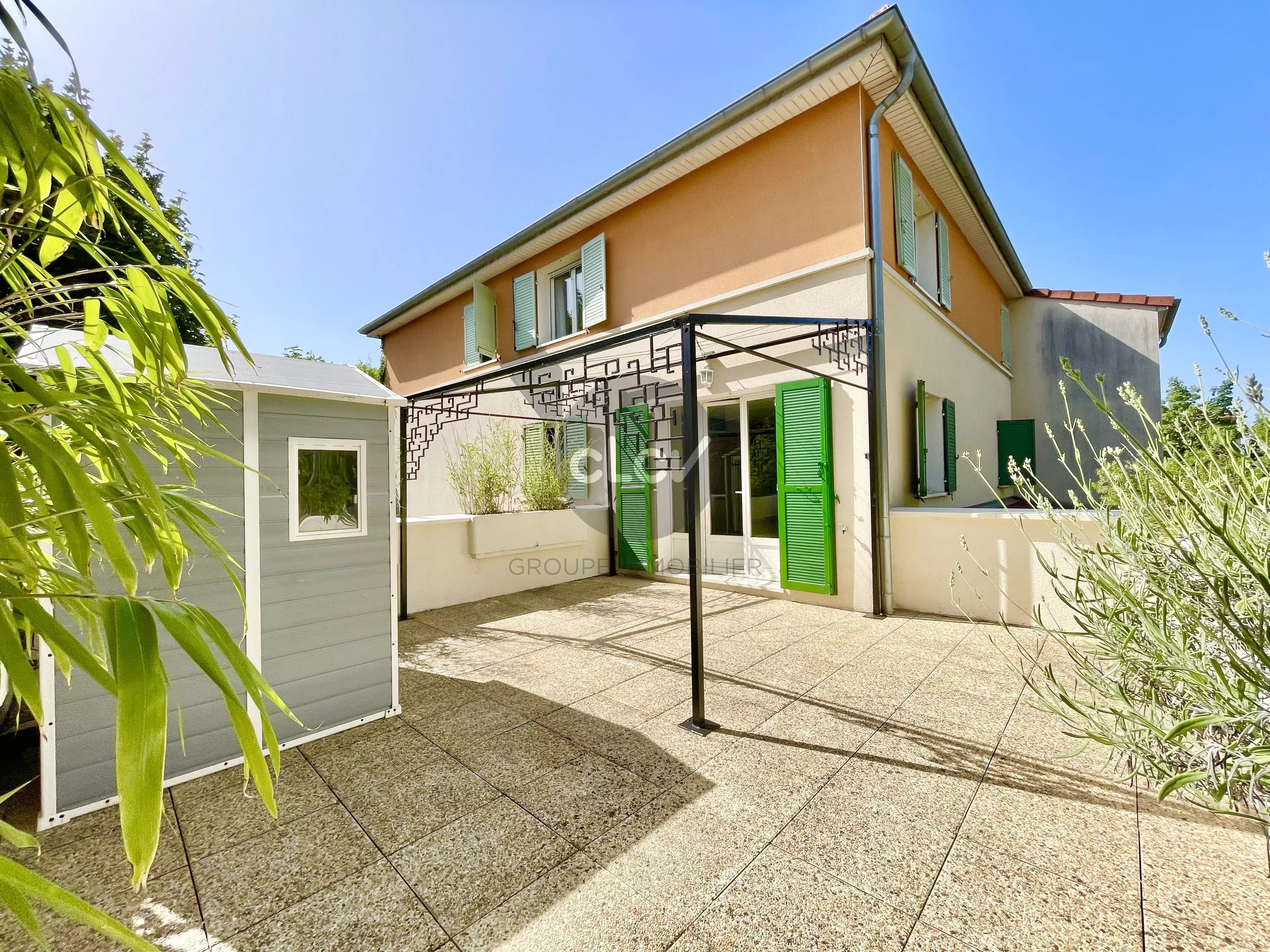 Duplex Dernier étage avec Terrasse 69120 Vaulx en Velin