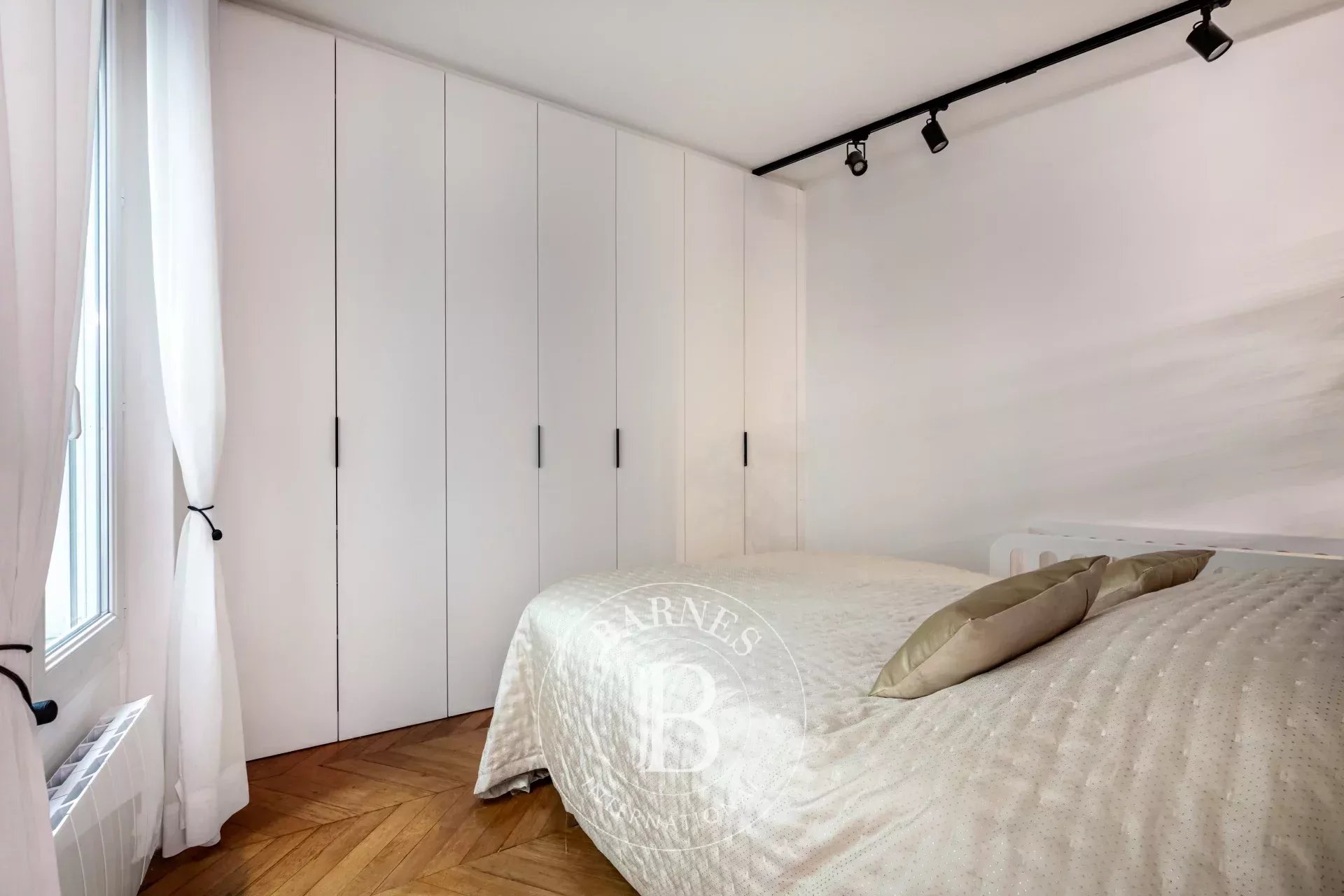 Daire Paris 8ème - picture 14