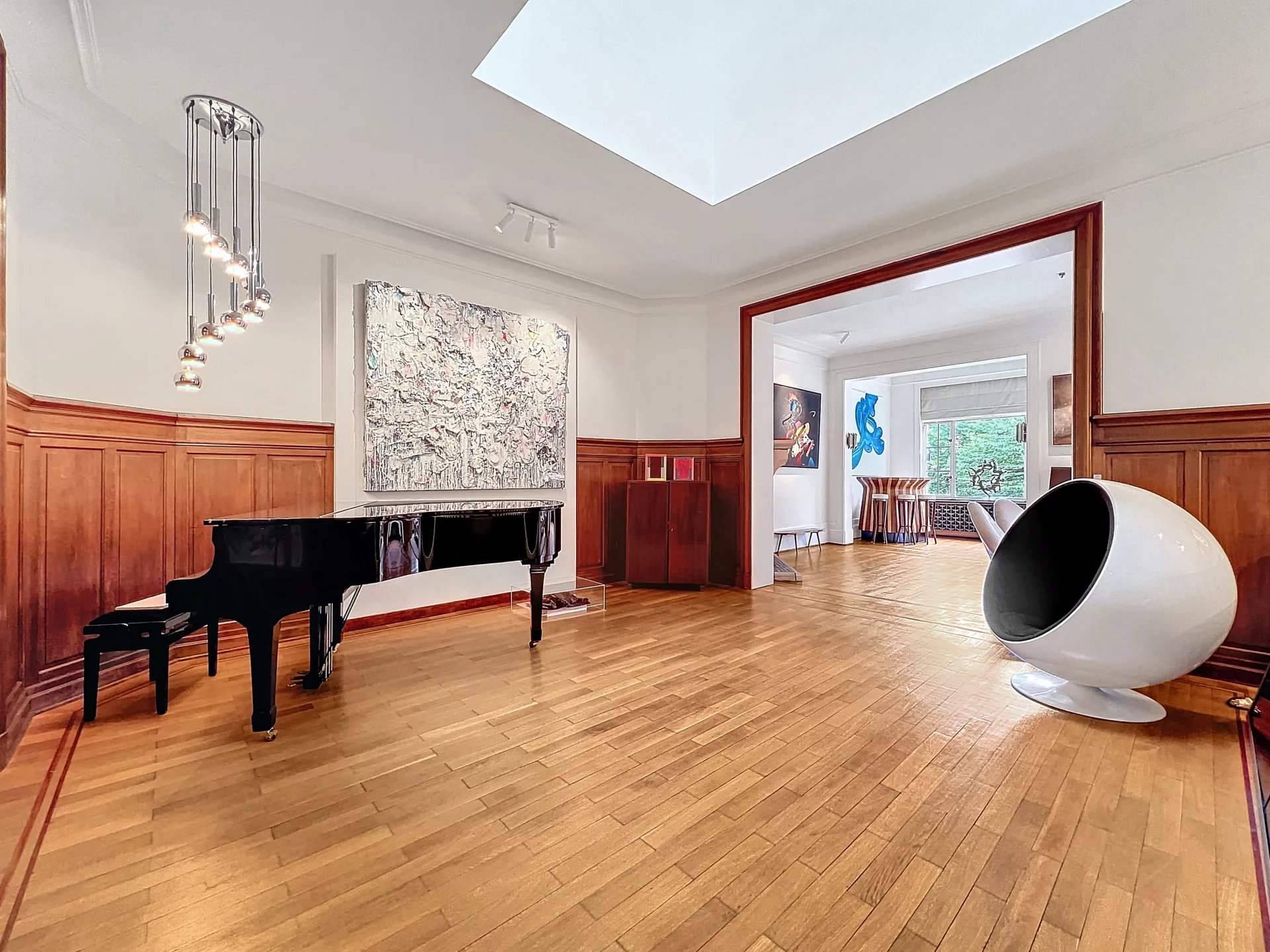 Square Vergote - Mooi geklasseerd huis met tuin en garage