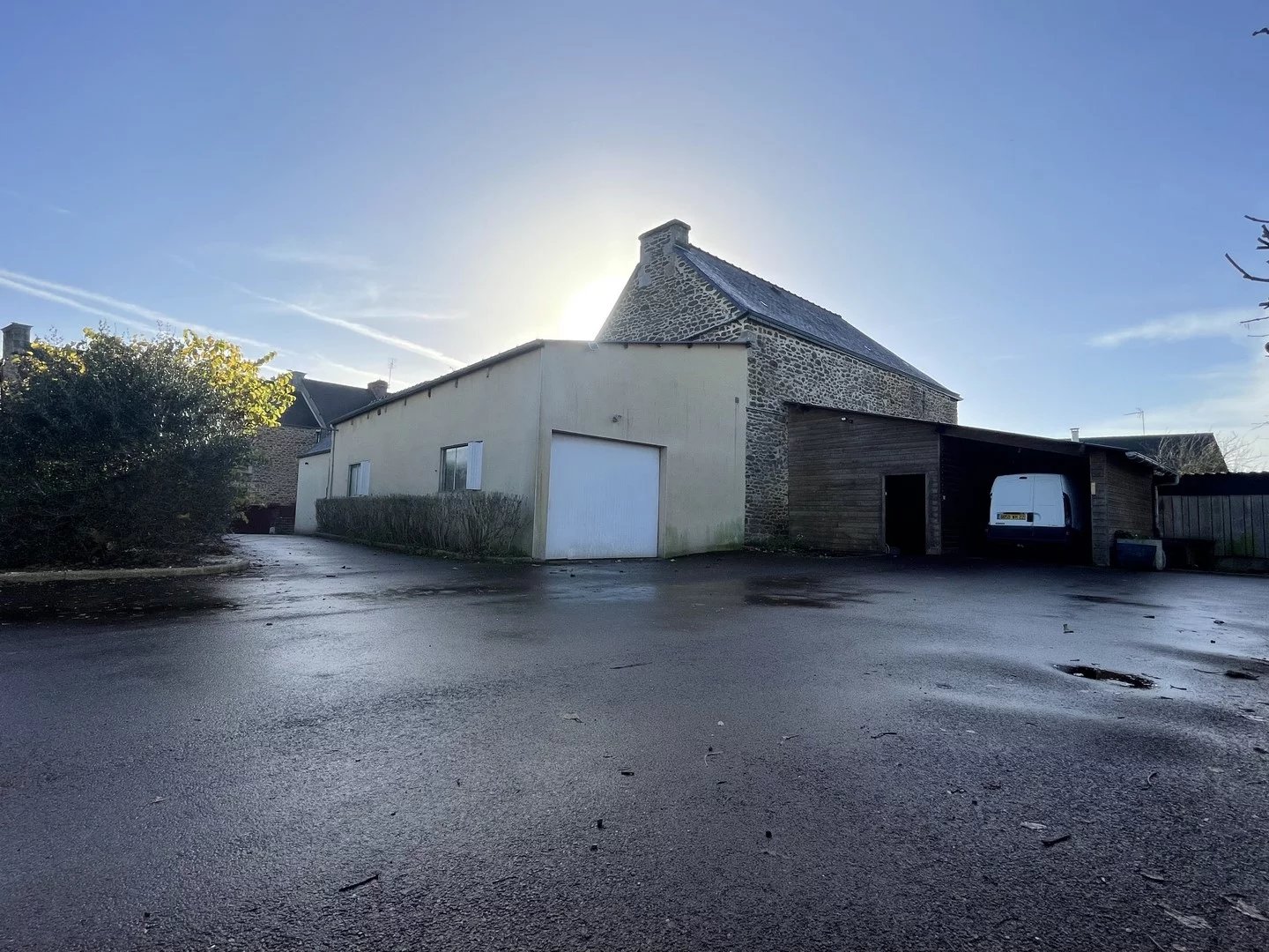 RARE MAISON EN PIERRES LA VICOMTE/RANCE