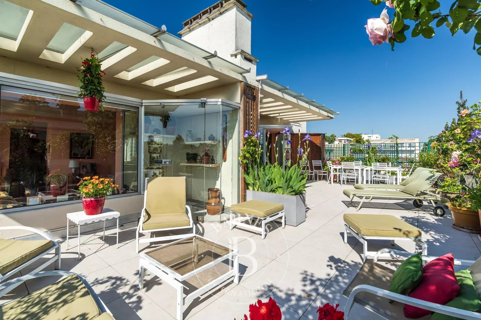 Exclusive listing - 2 or 3-bed apartment - Top floor - Same-level terrace - picture 19