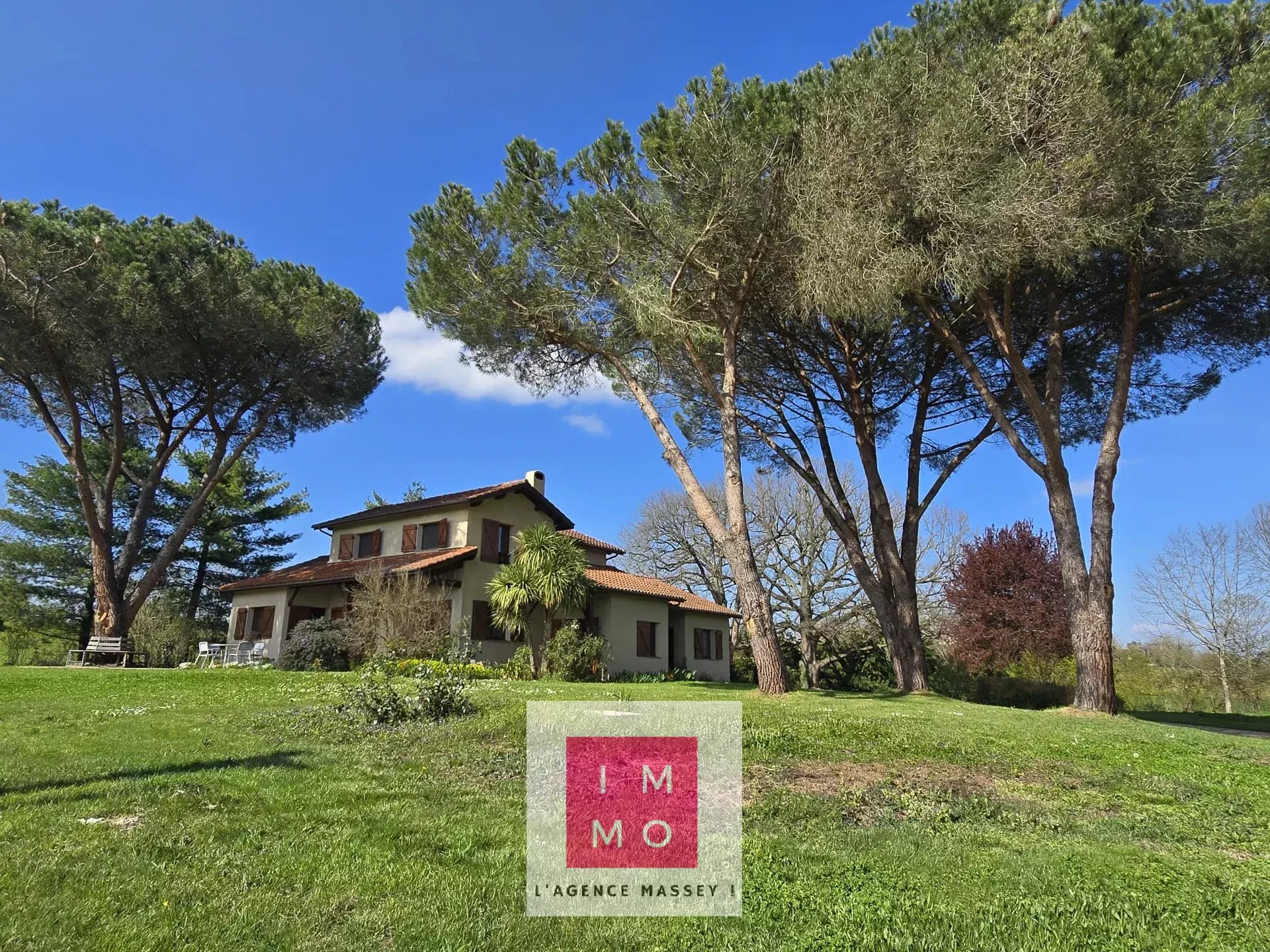 Agence immobilière de 