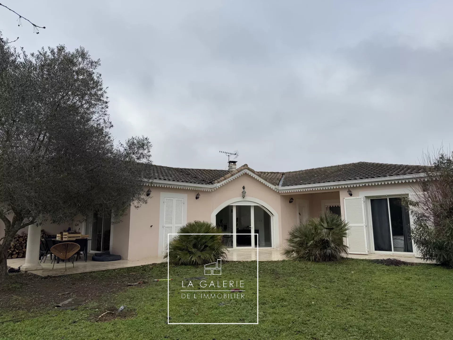 Rental Villa Roques