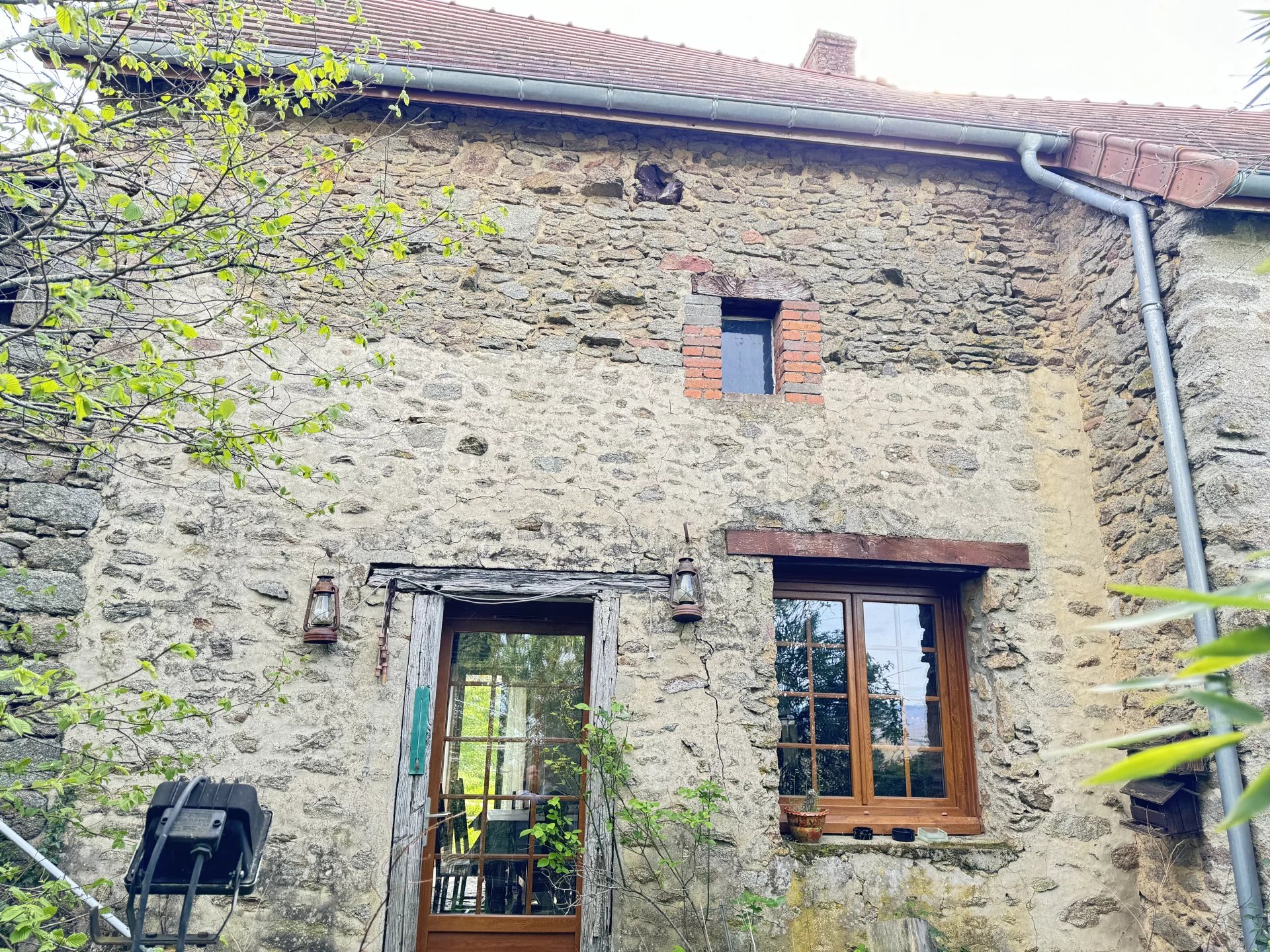 Farmhouse to renovate - Between Guéret and Jarnages