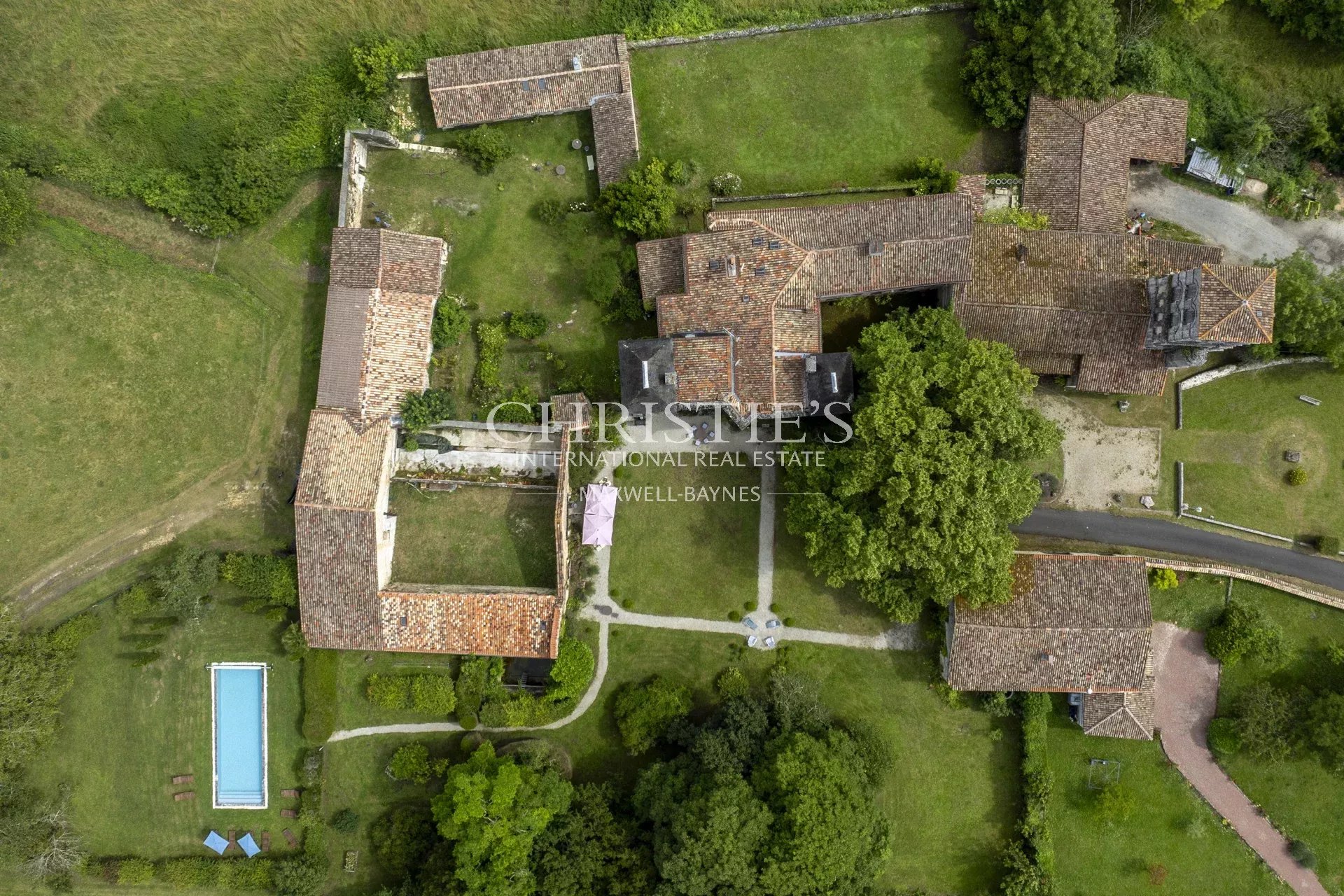 7 Bedroom Chateau's Image 39