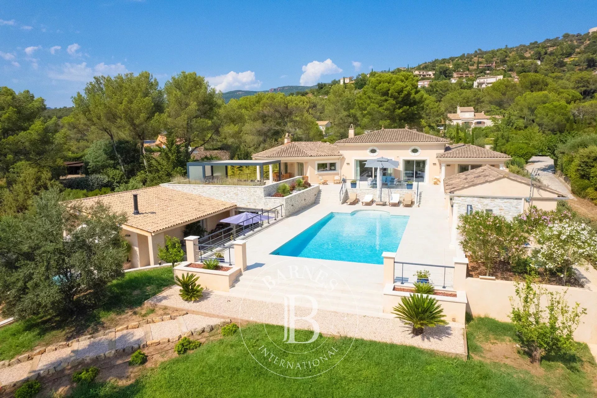 Villa Roquebrune-sur-Argens  -  ref 85131531 (picture 1)