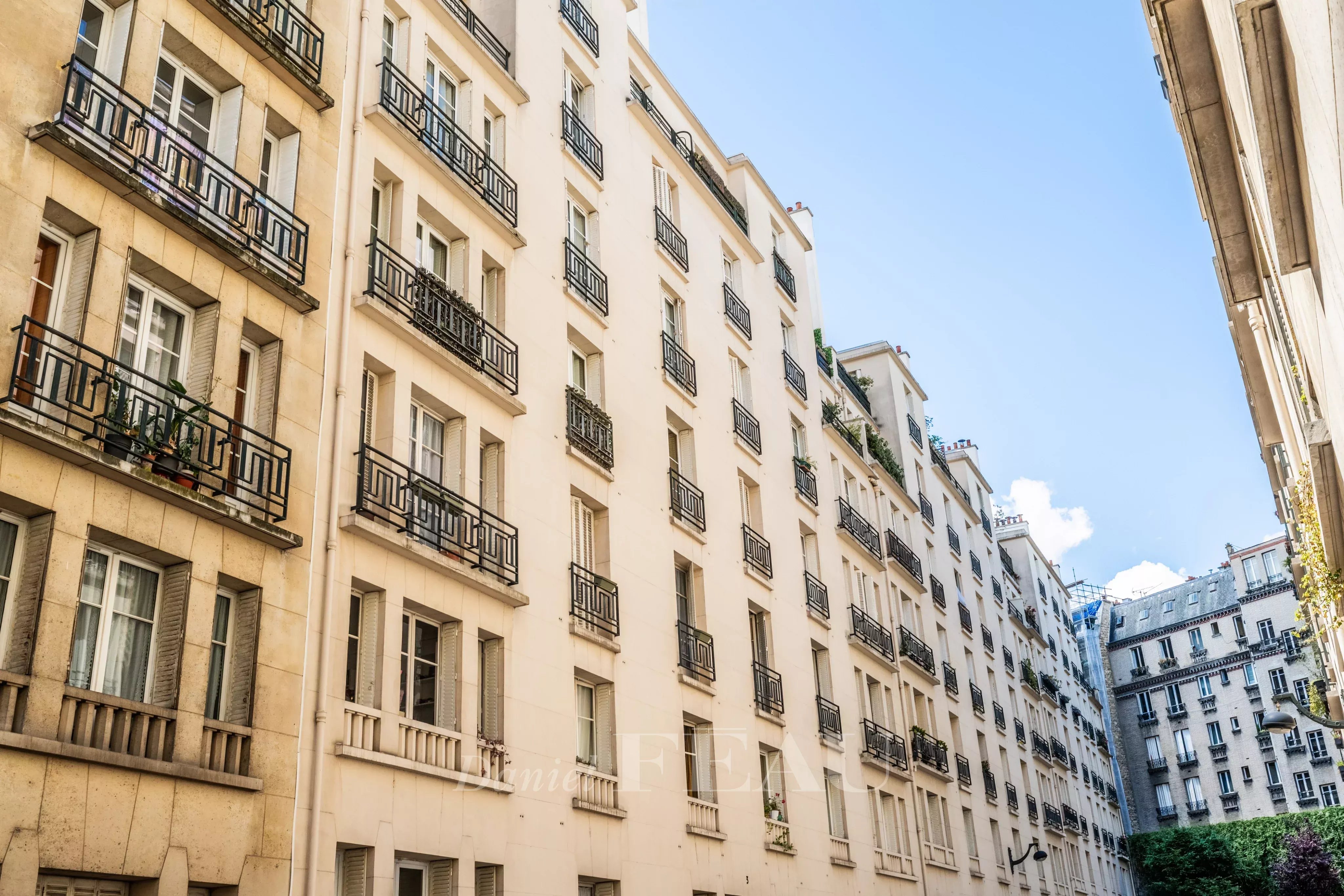 Sale Apartment Paris 16th