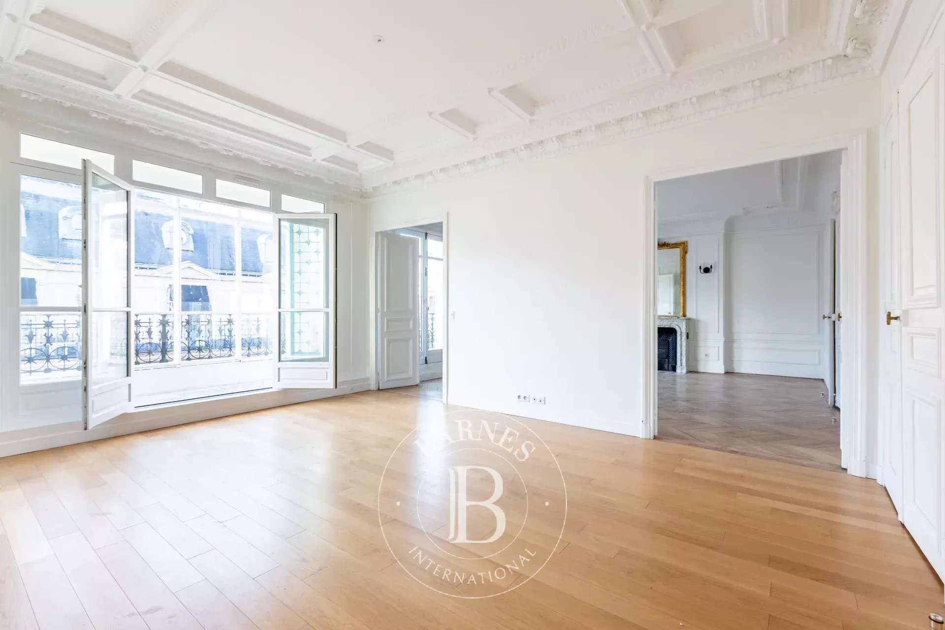 Daire Paris 8ème - picture 5