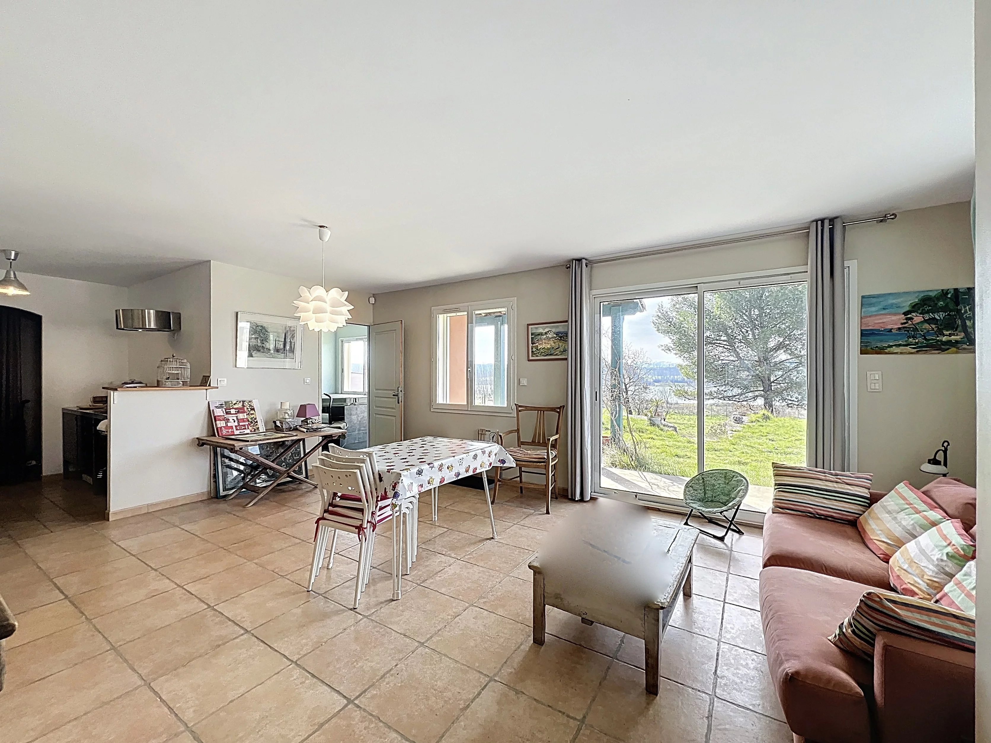 Moderne gelijkvloerse villa nabij Carcassonne, 4 slaapkamers