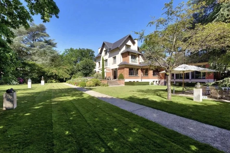 Villa d’exception – Garches – Golf de Saint-Cloud