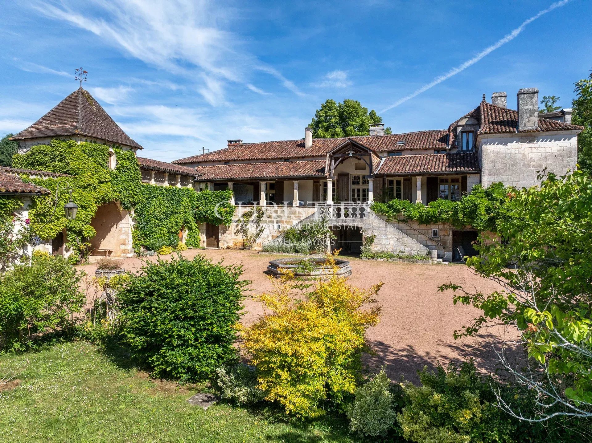 14 Bedroom Villa/Townhouse's Image 19