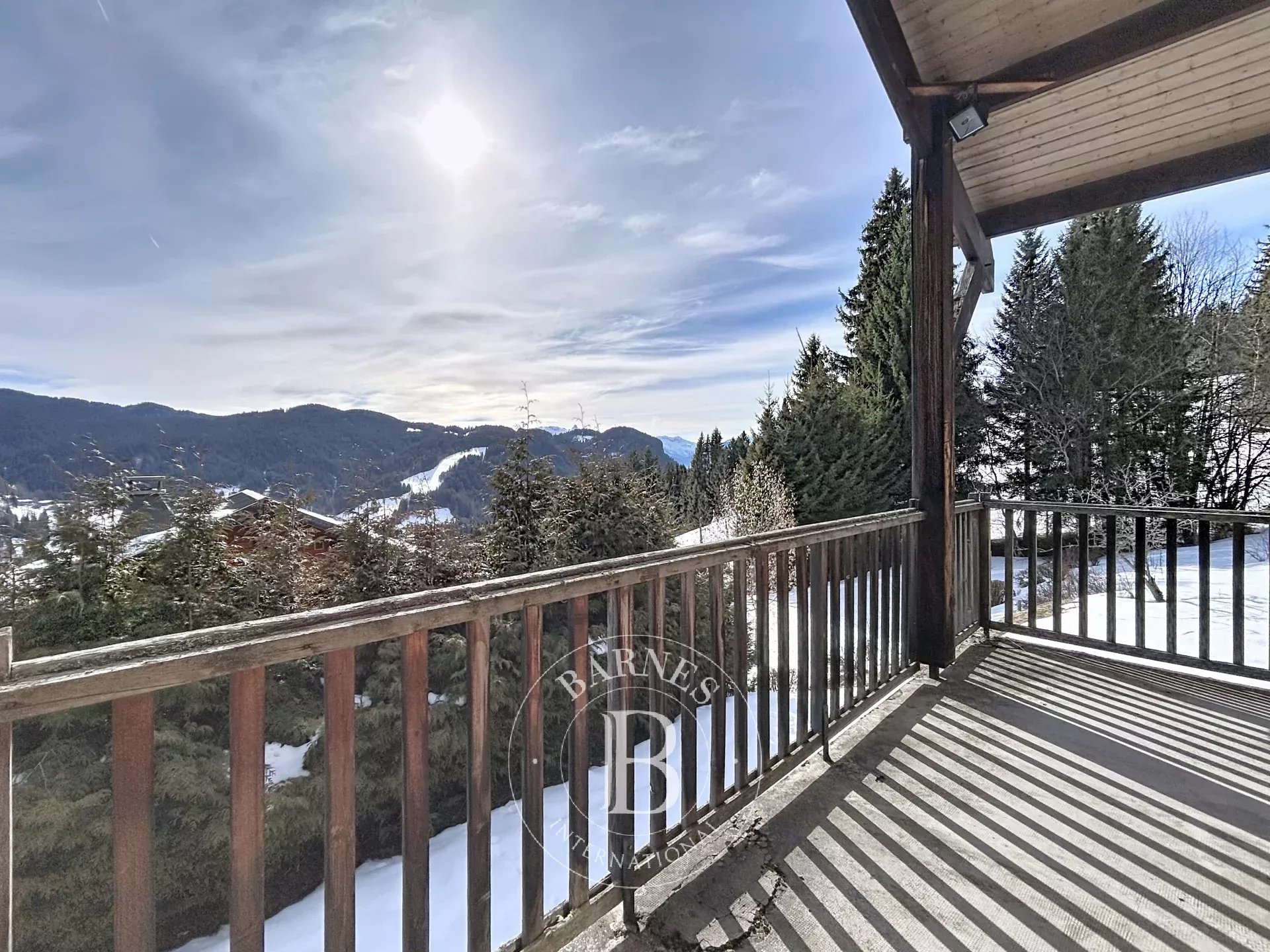 Photo of Les Gets - Chalet to renovate - 187 sqm - Beautiful view