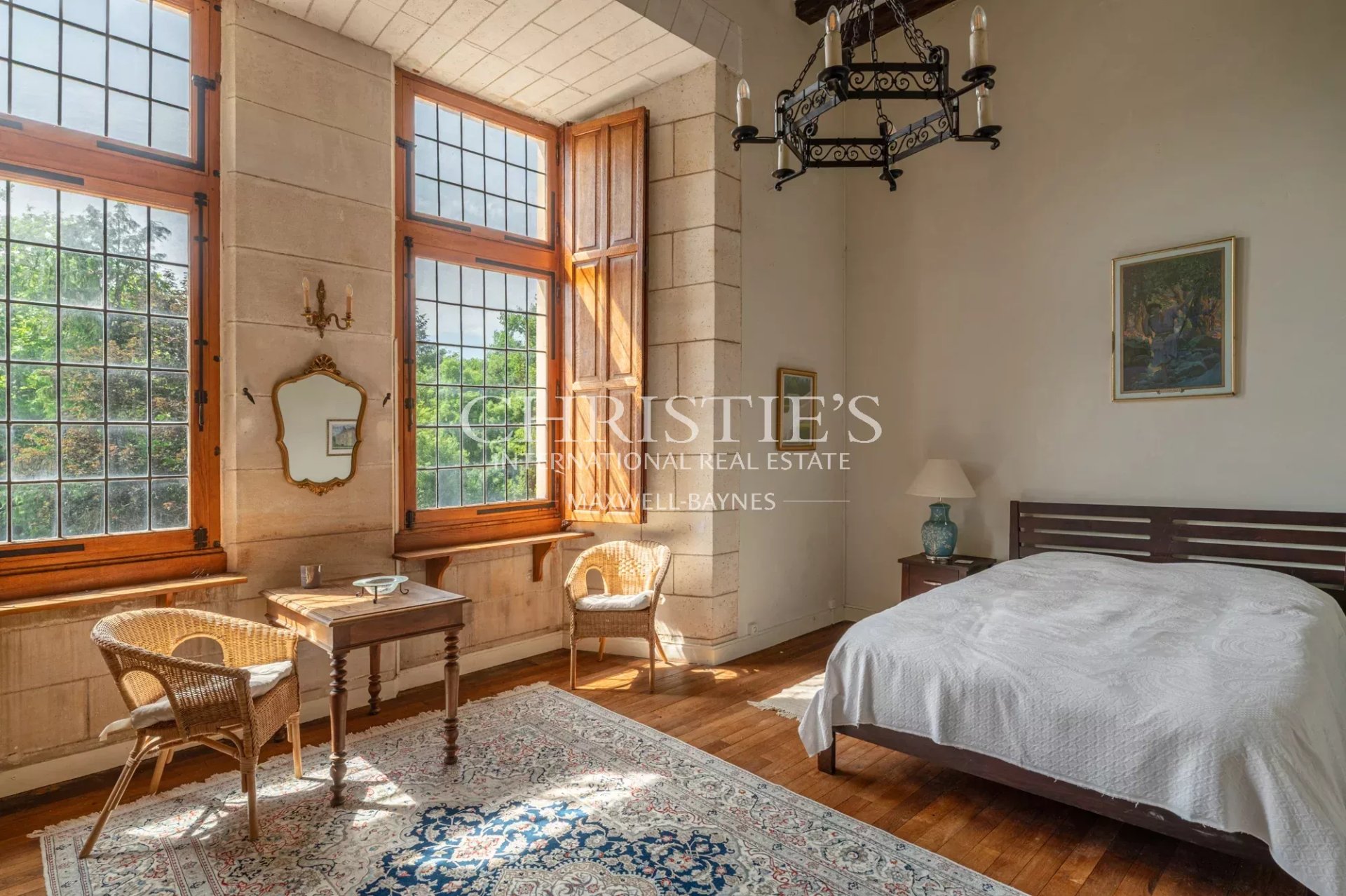 9 Bedroom Chateau's Image 28