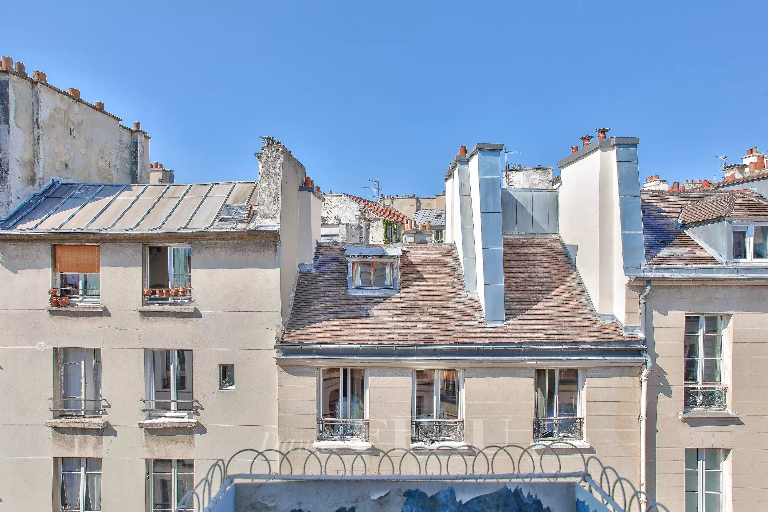 Sale Apartment Paris 3rd
