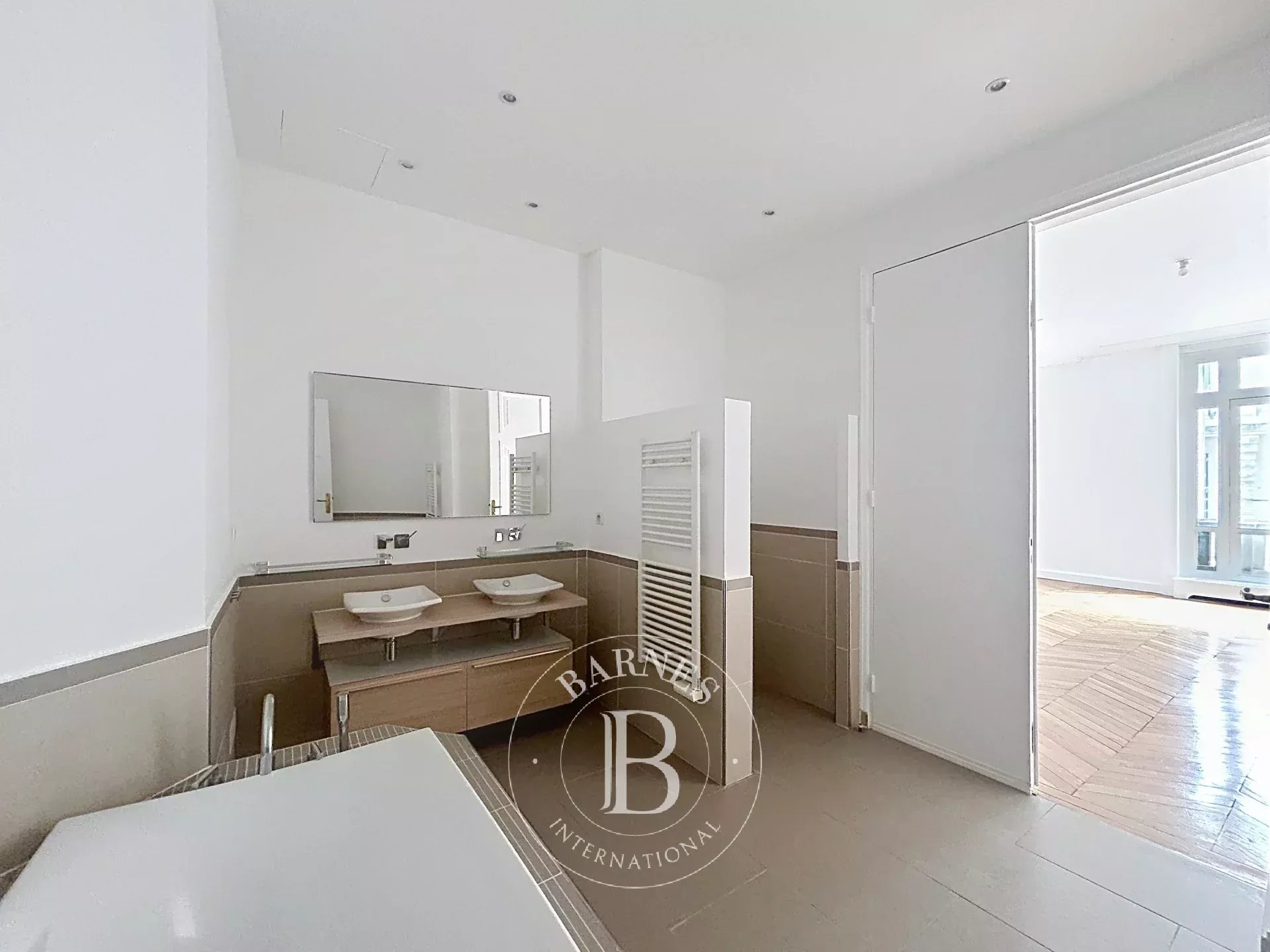 Paris  - Apartment 4 Bedrooms - picture 11