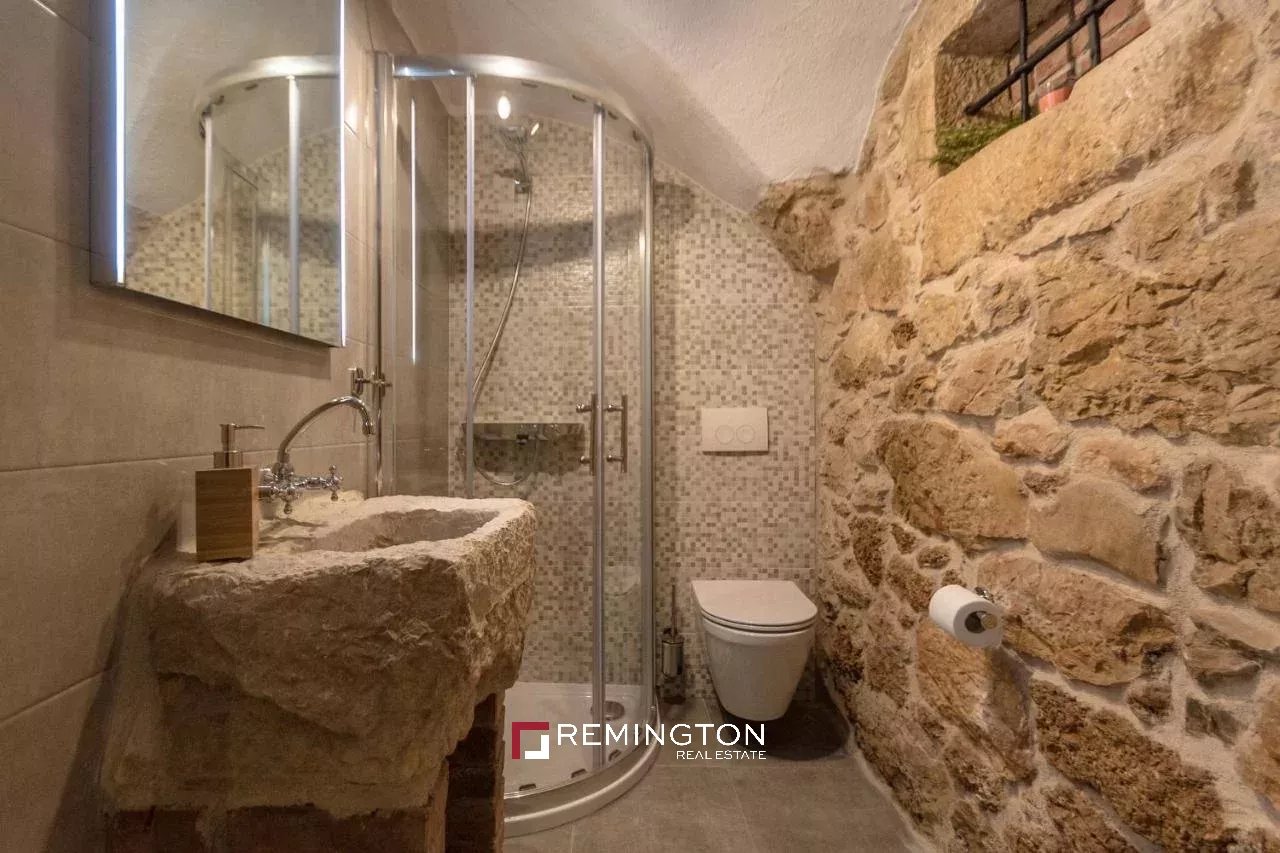 4 Bedroom Villa/Townhouse's Image 5