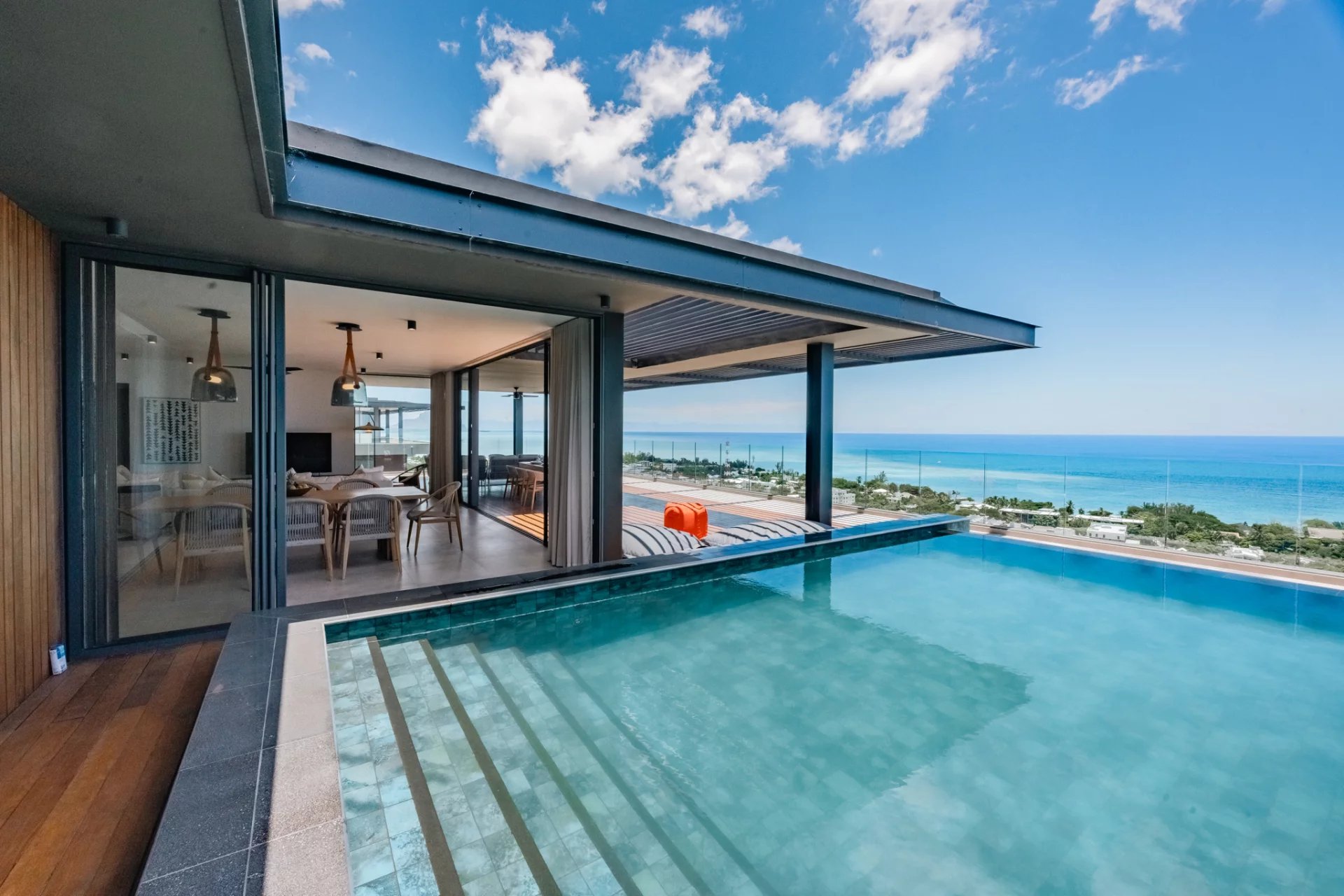 Sale Penthouse Black River