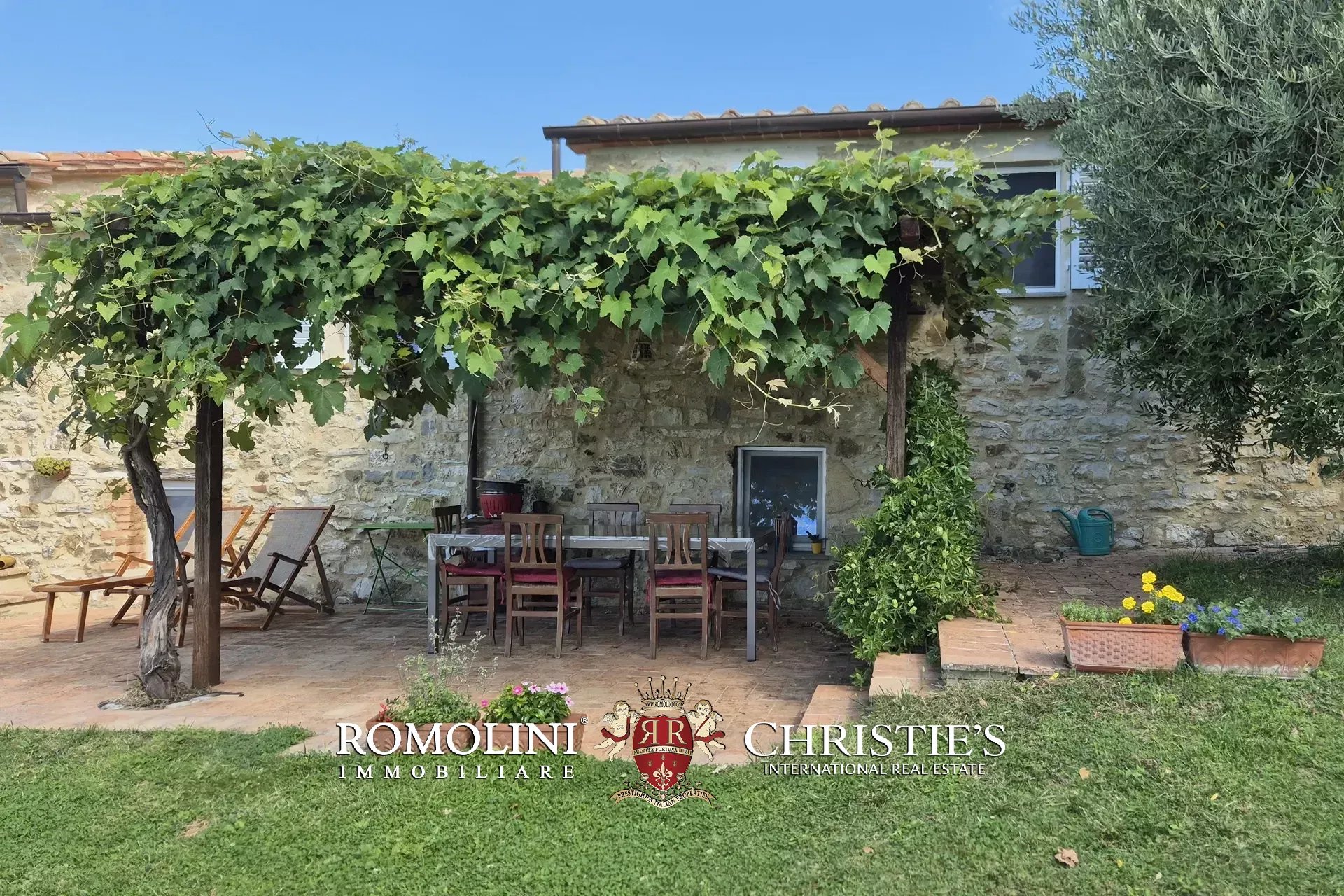 3 Bedroom Villa/Townhouse's Image 4