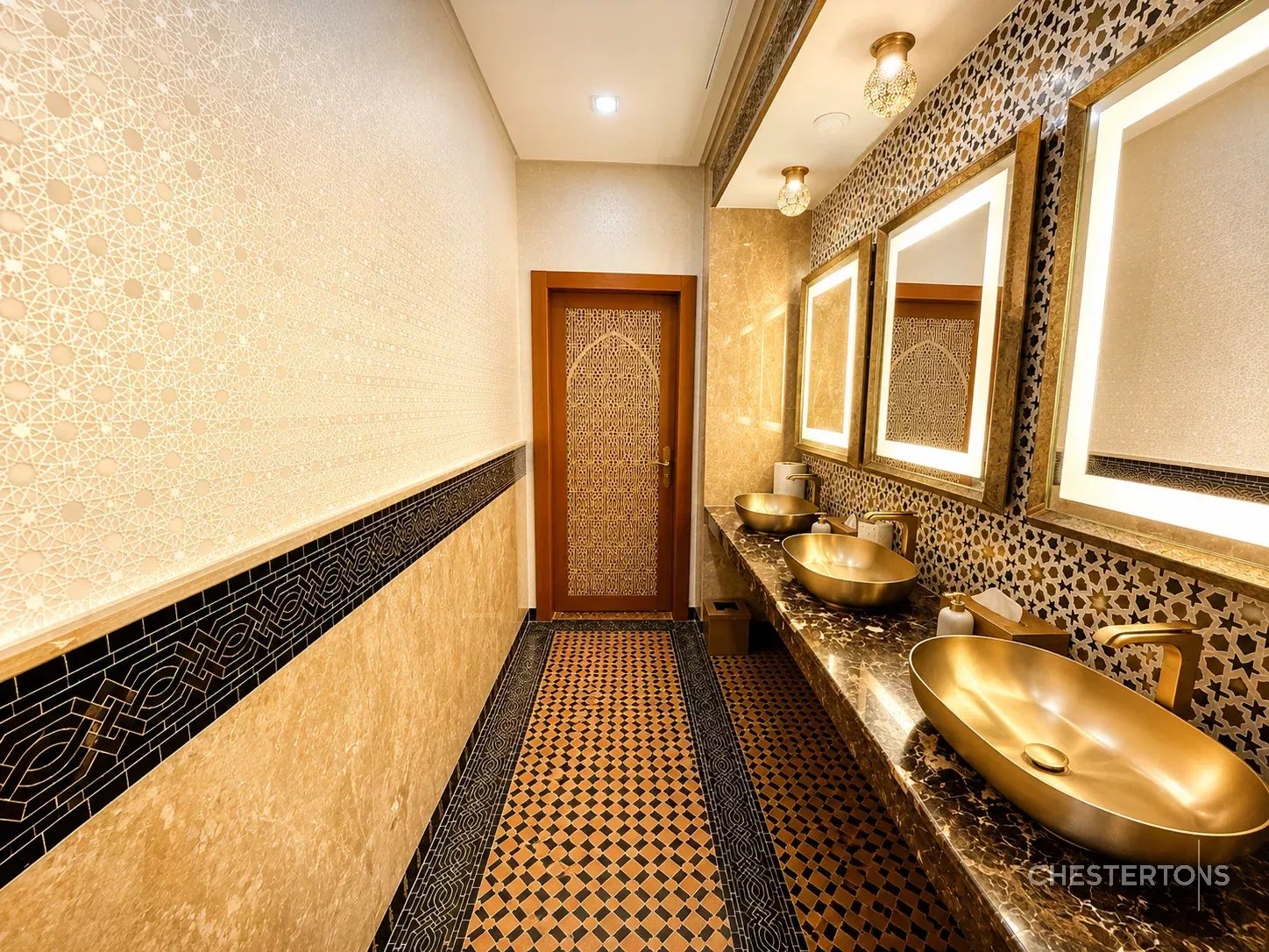  Image of Villa - 10 Bedrooms for Sale in Marrakech-Ménara-Marrakech-Morocco, Image 9