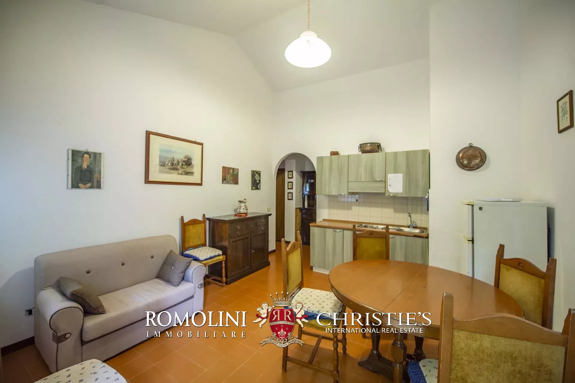 33 Bedroom Villa/Townhouse's Image 28