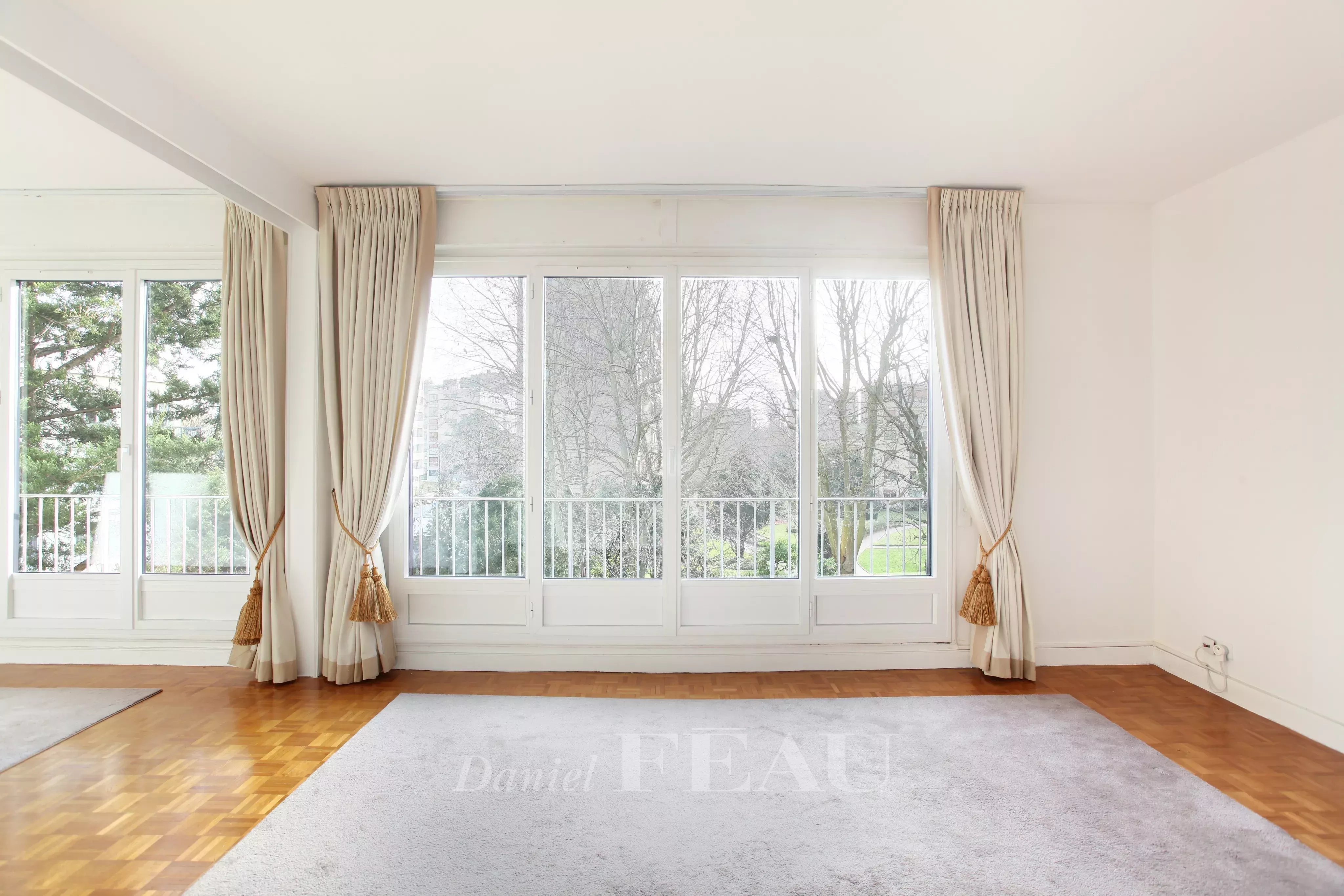 Rental Apartment Neuilly-sur-Seine