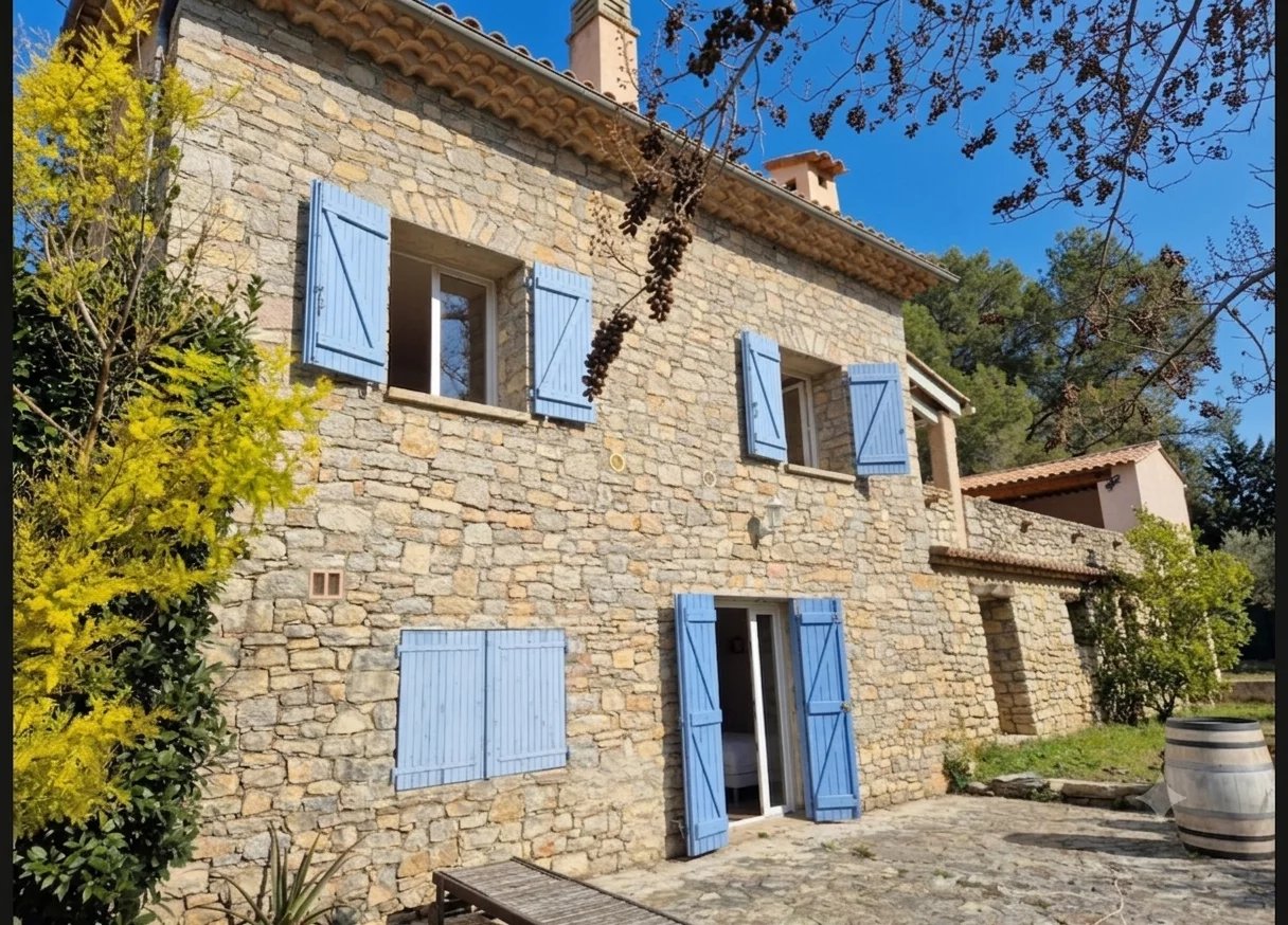 CHARMING MAS IN PROVENCE WITH POOL SUPERB VIEW